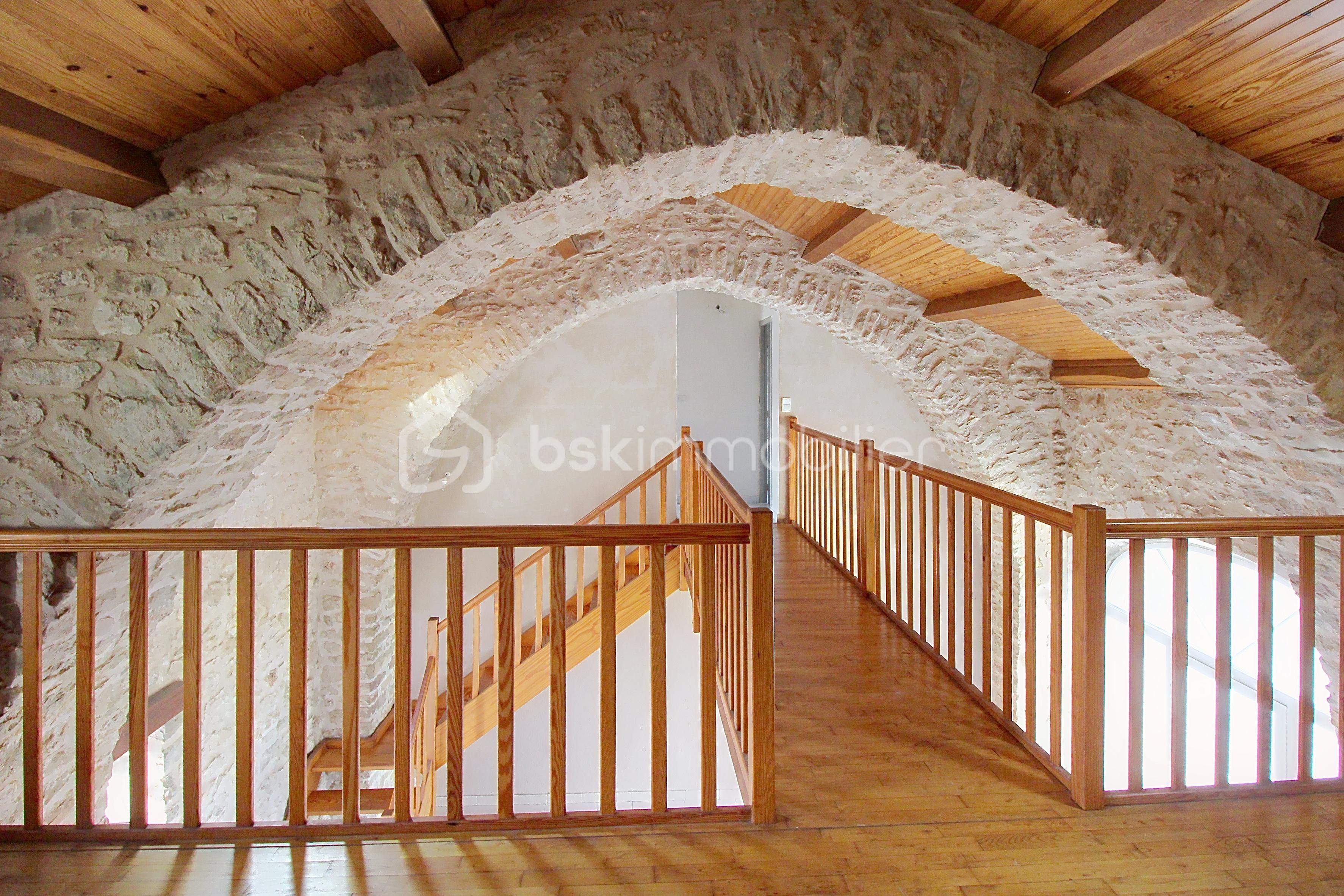 Corps de ferme de 110 m² - demo-tour-10-main-street_00001(45).jpeg