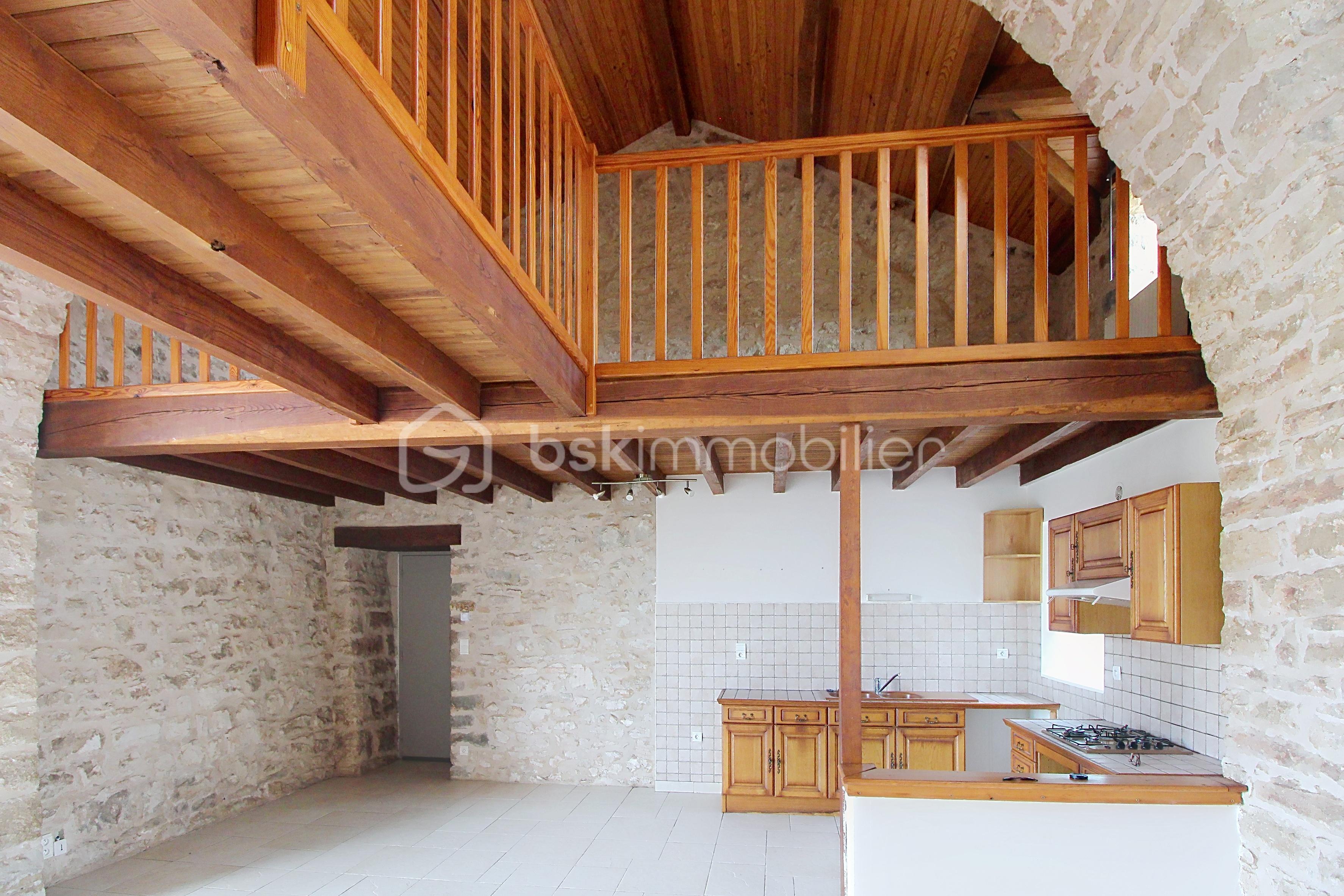 Corps de ferme de 110 m² - demo-tour-10-main-street_00001(41).jpeg