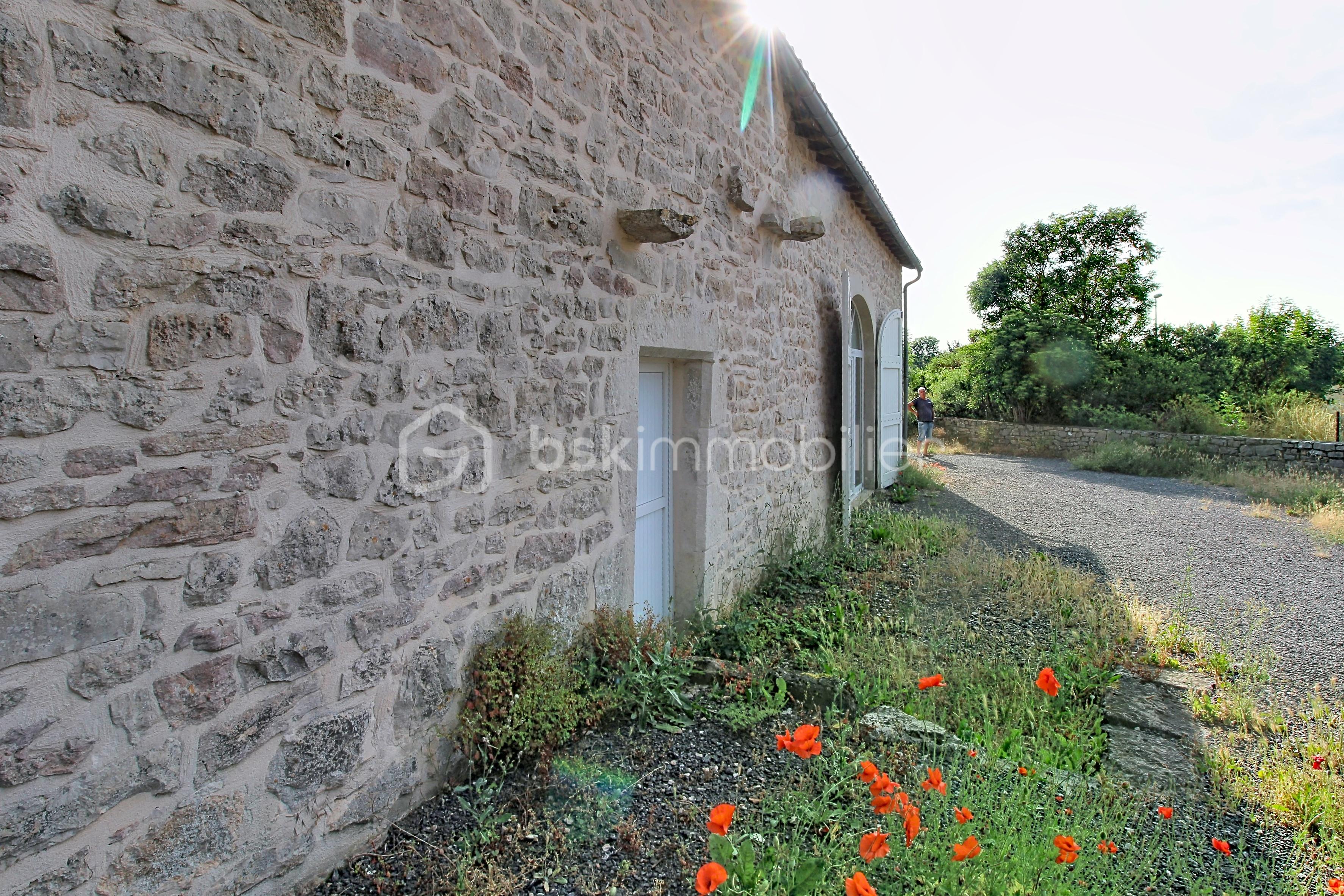 Corps de ferme de 110 m² - demo-tour-10-main-street_00001(61).jpeg