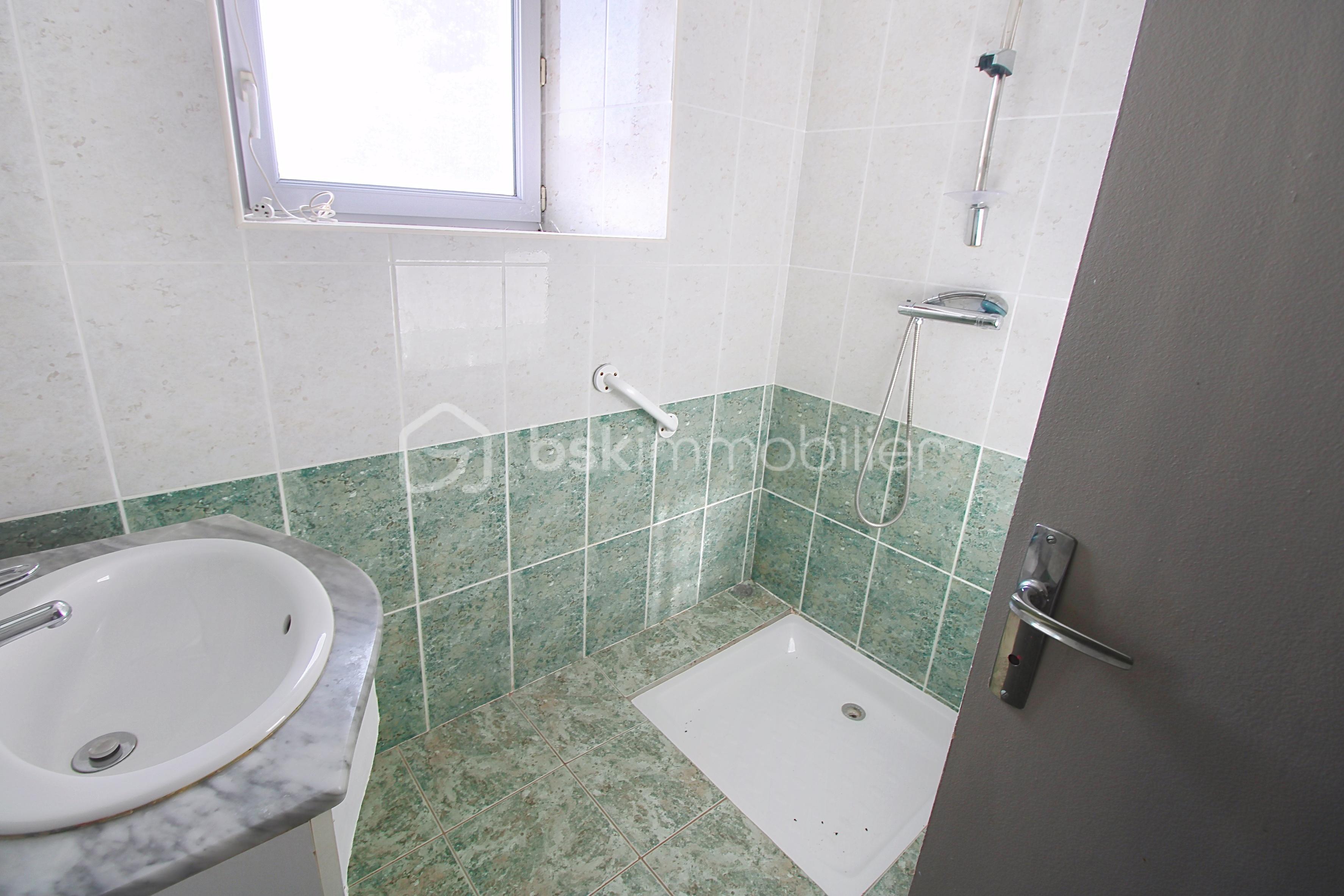 Corps de ferme de 110 m² - demo-tour-10-main-street_00001(51).jpeg