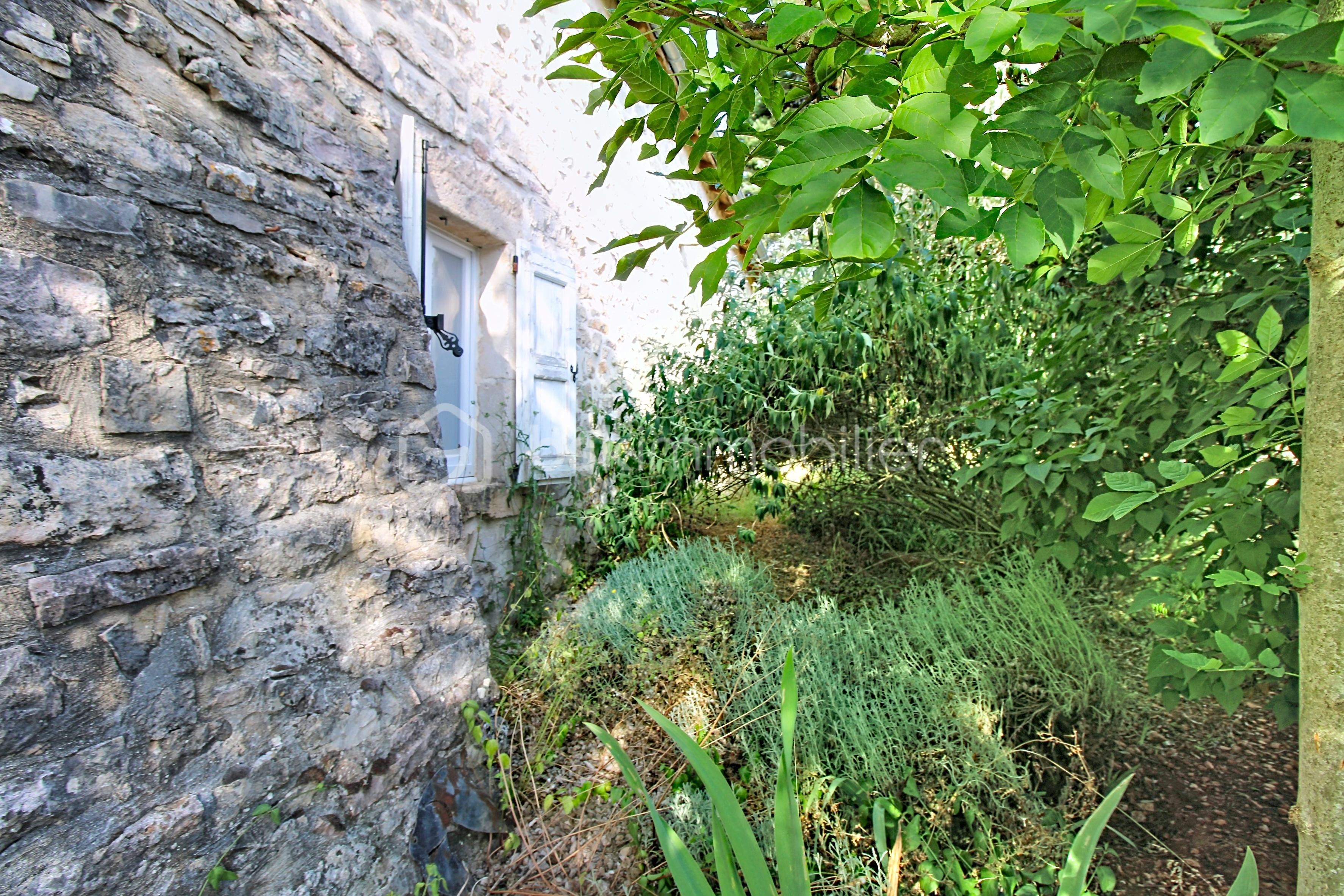 Corps de ferme de 110 m² - demo-tour-10-main-street_00001(60).jpeg