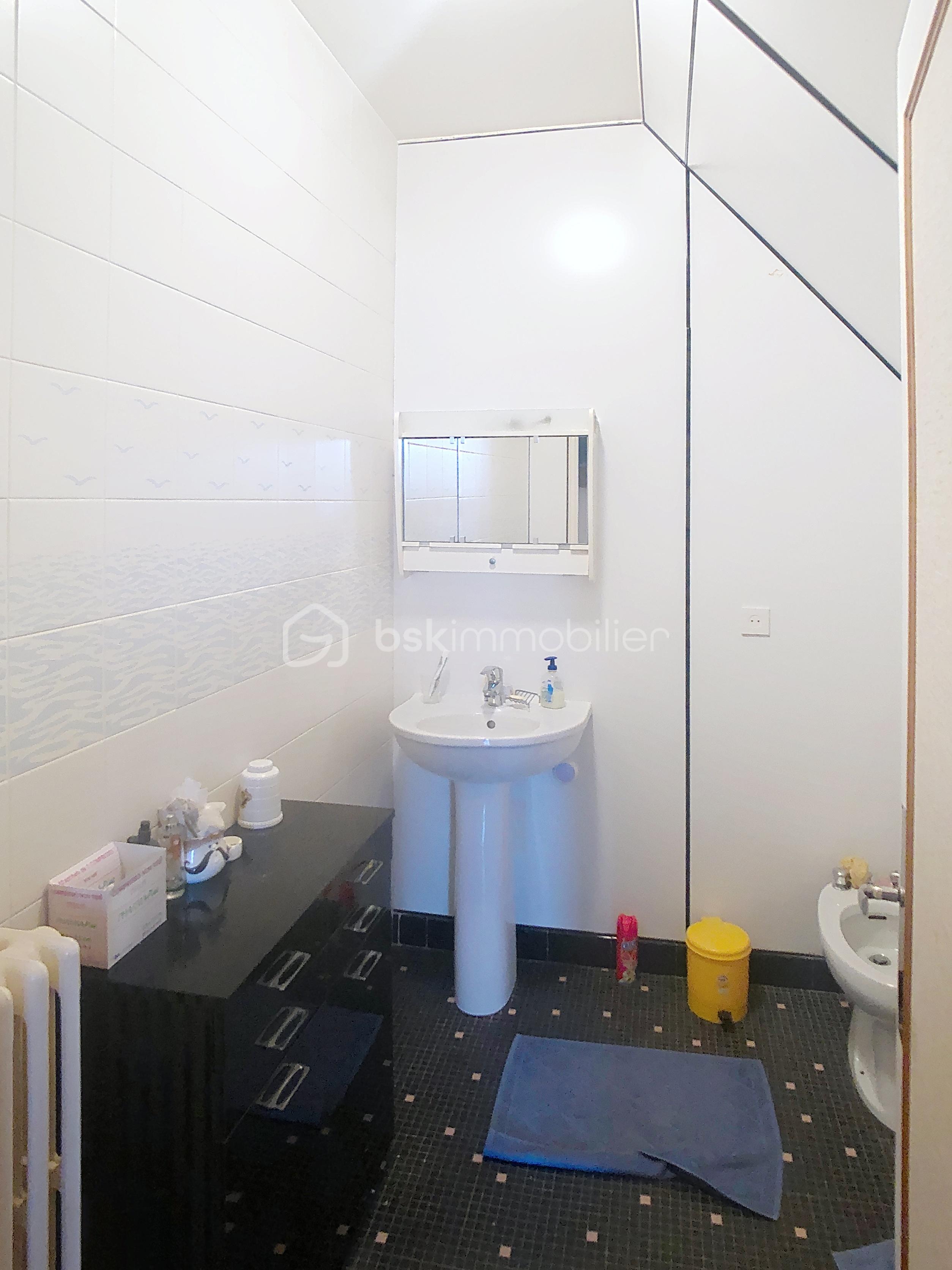 Maison de 241 m² - gondrecille_00017.jpg