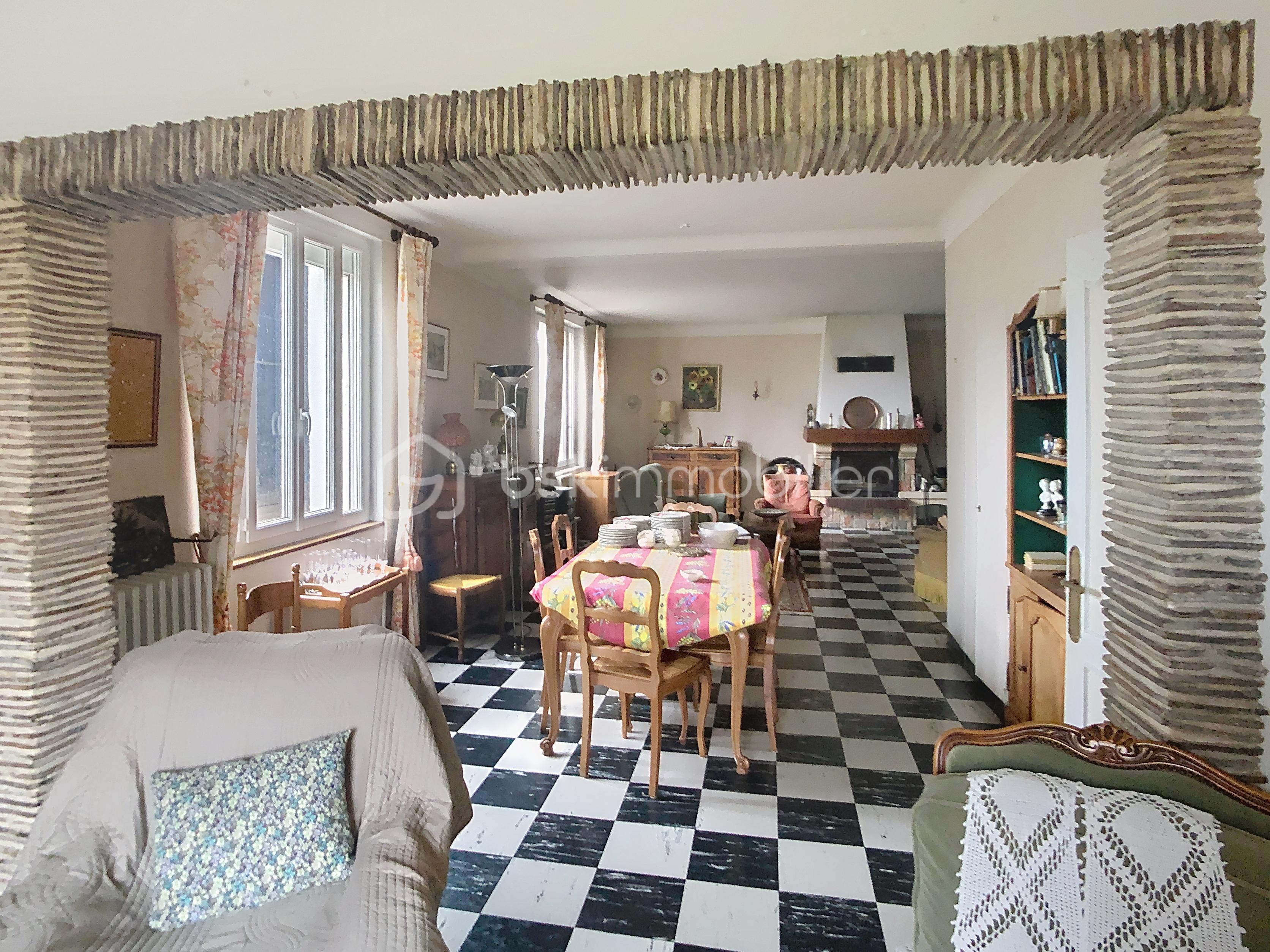 Maison de 241 m² - gondrecille_00009.jpg