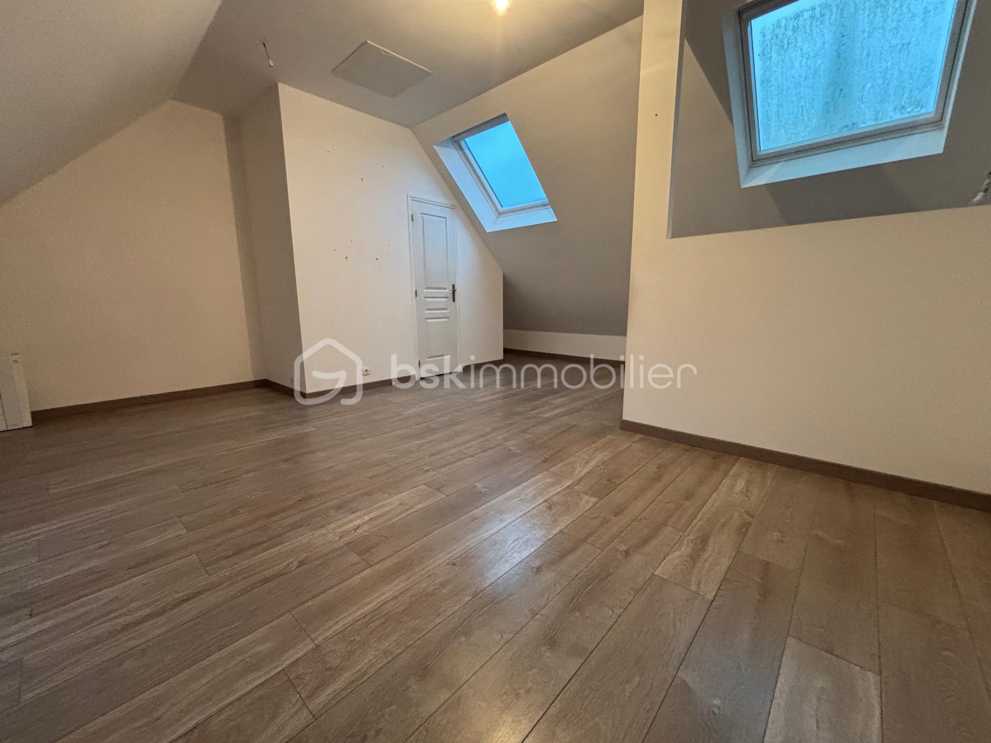 Grde chambre etage 2.jpg