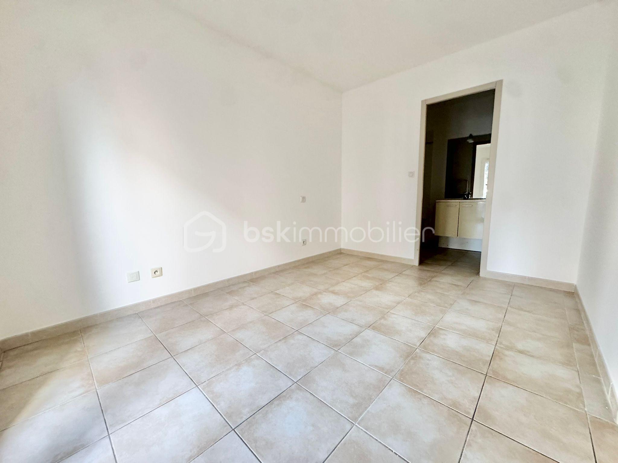 chambre rdc salle de bains.jpeg