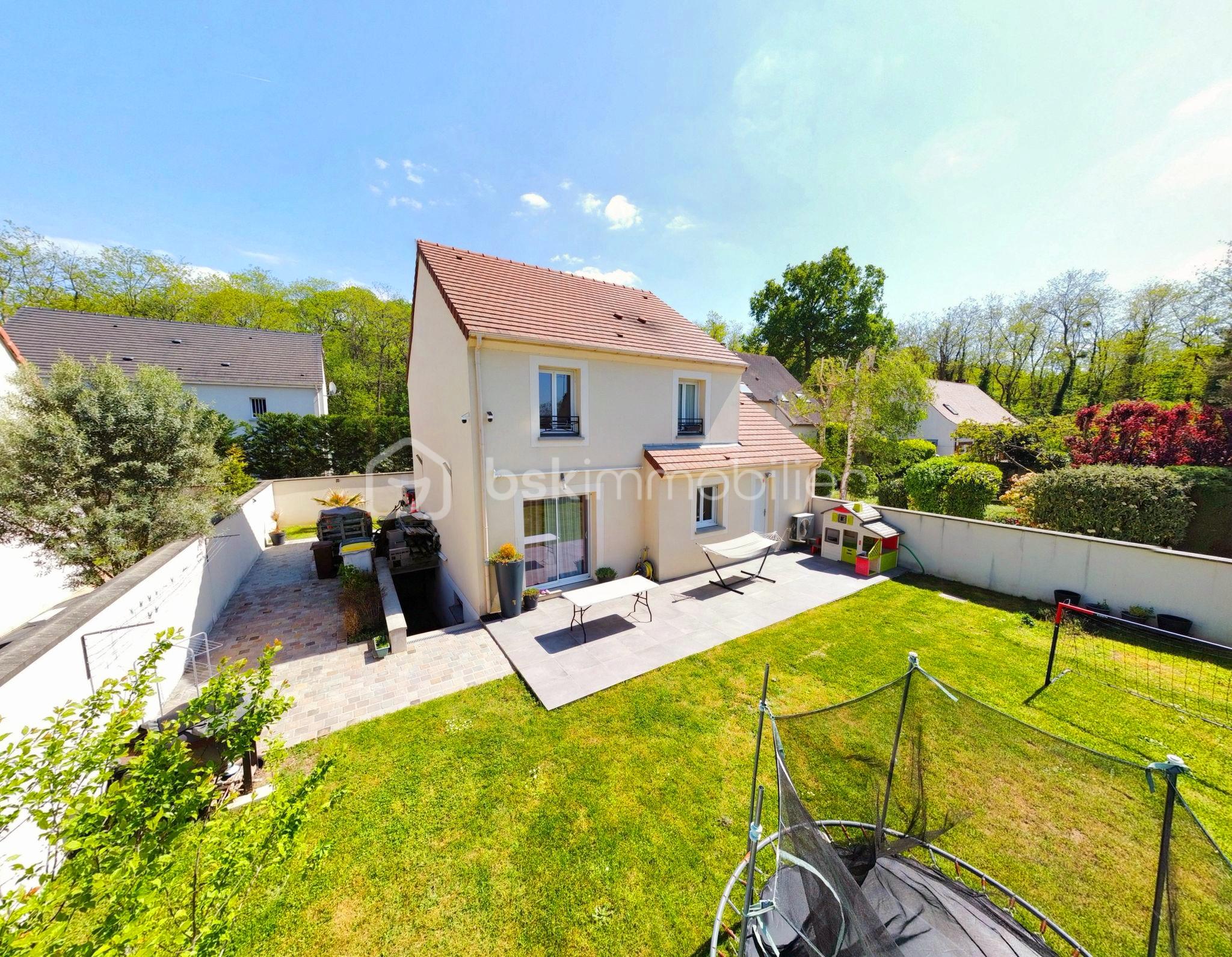 Maison 6 pièces 110 m² · à Saintry-sur-Seine · 110 m² · 410 000 €