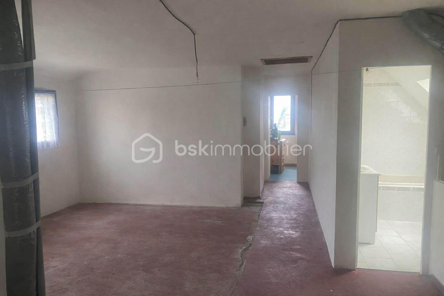 Maison de village de 163 m² - da474331-bc95-4225-83c0-ca10f7d26c4e.jfif