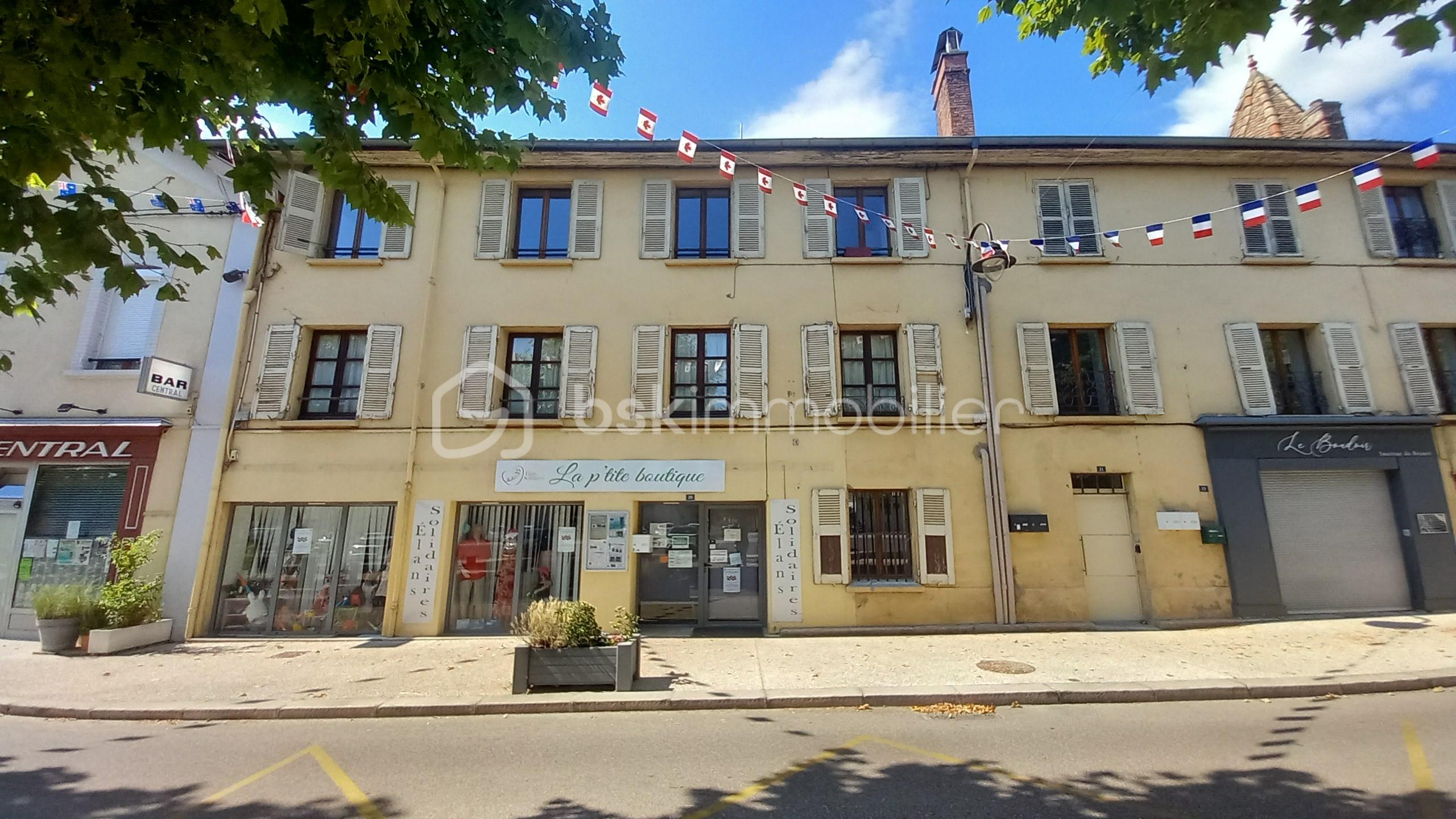 Appartement de 102 m² - Appartement LGL Chateau Façade.jpg