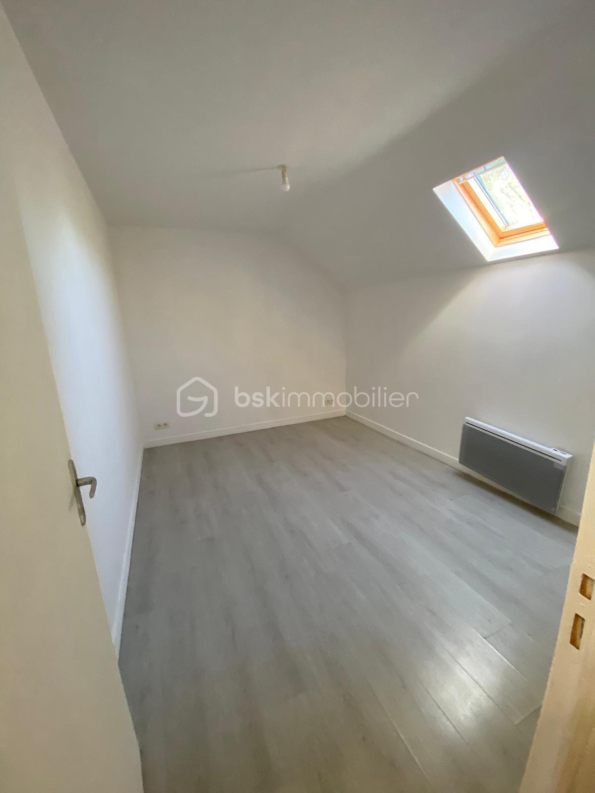 Maison en pierre de 100 m² - IMG-20250831-WA0023.jpg