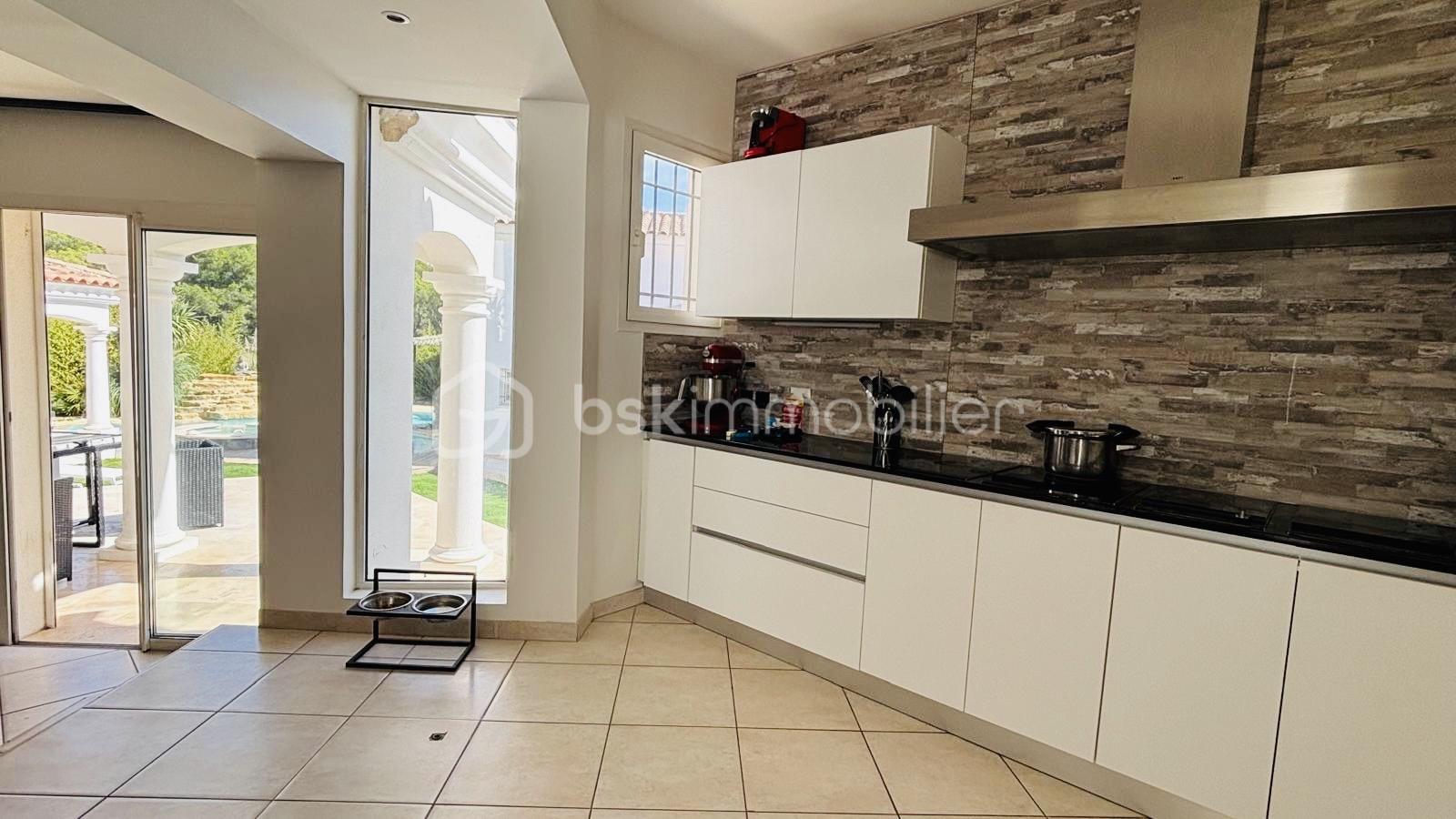 Villa de 301 m² - 643ce16b-58a1-48b9-a665-88f34d3b6bd5.jpg