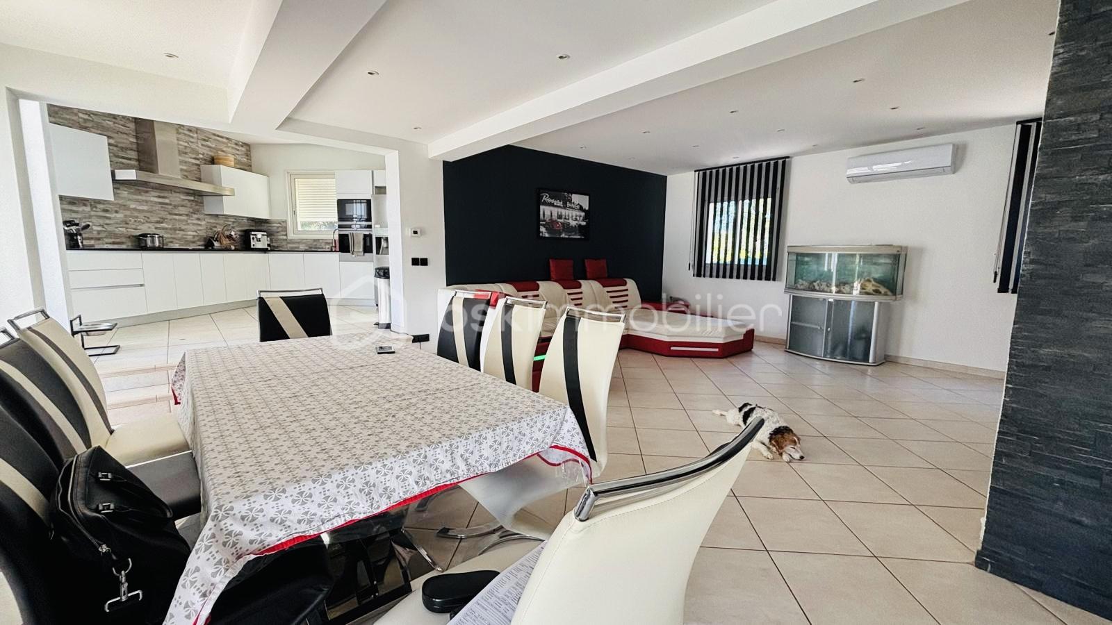 Villa de 301 m² - ef036621-c3ec-4937-86af-badccc153457.jpg