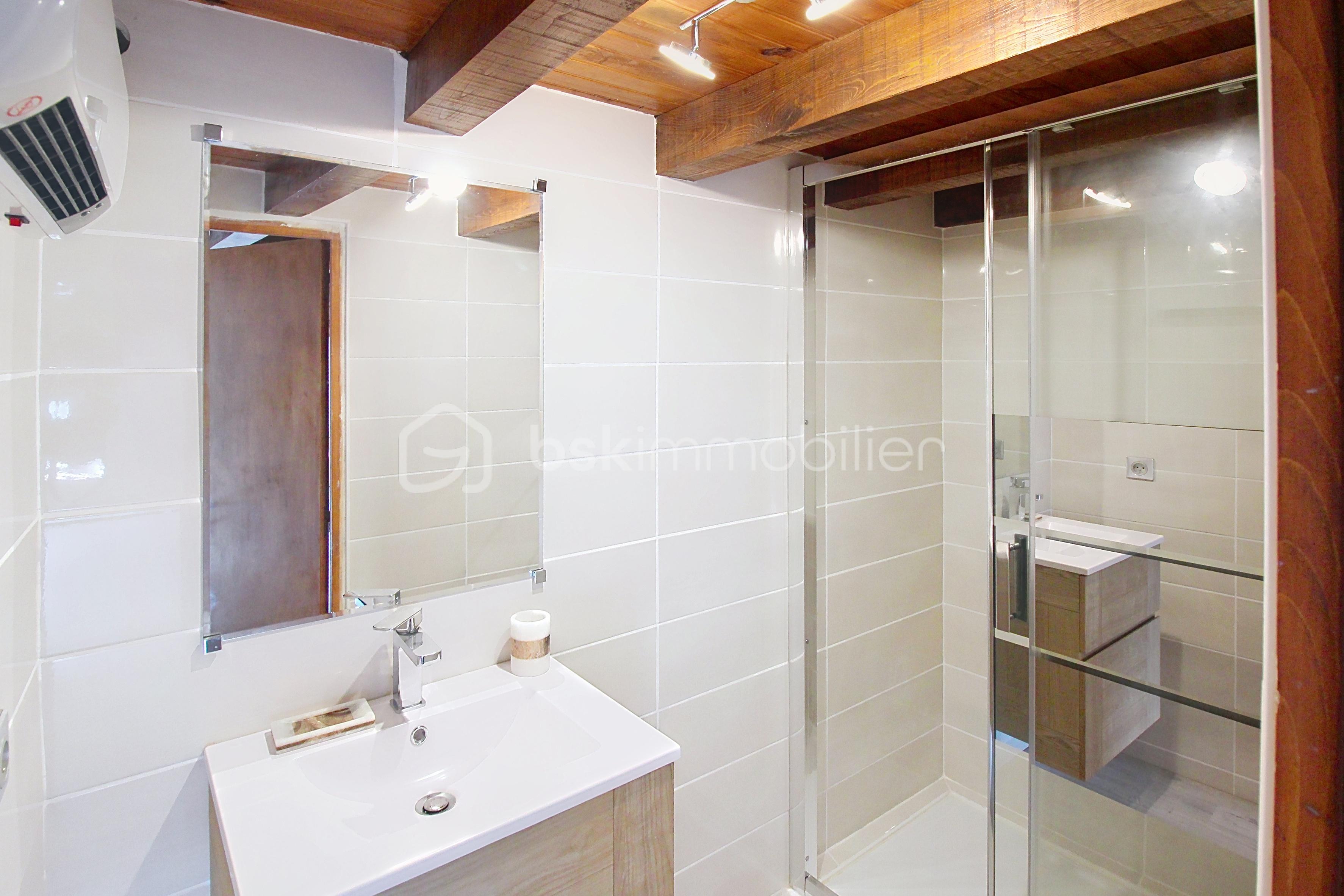 Bastide de 100 m² - demo-tour-10-main-street_00001(2).jpeg