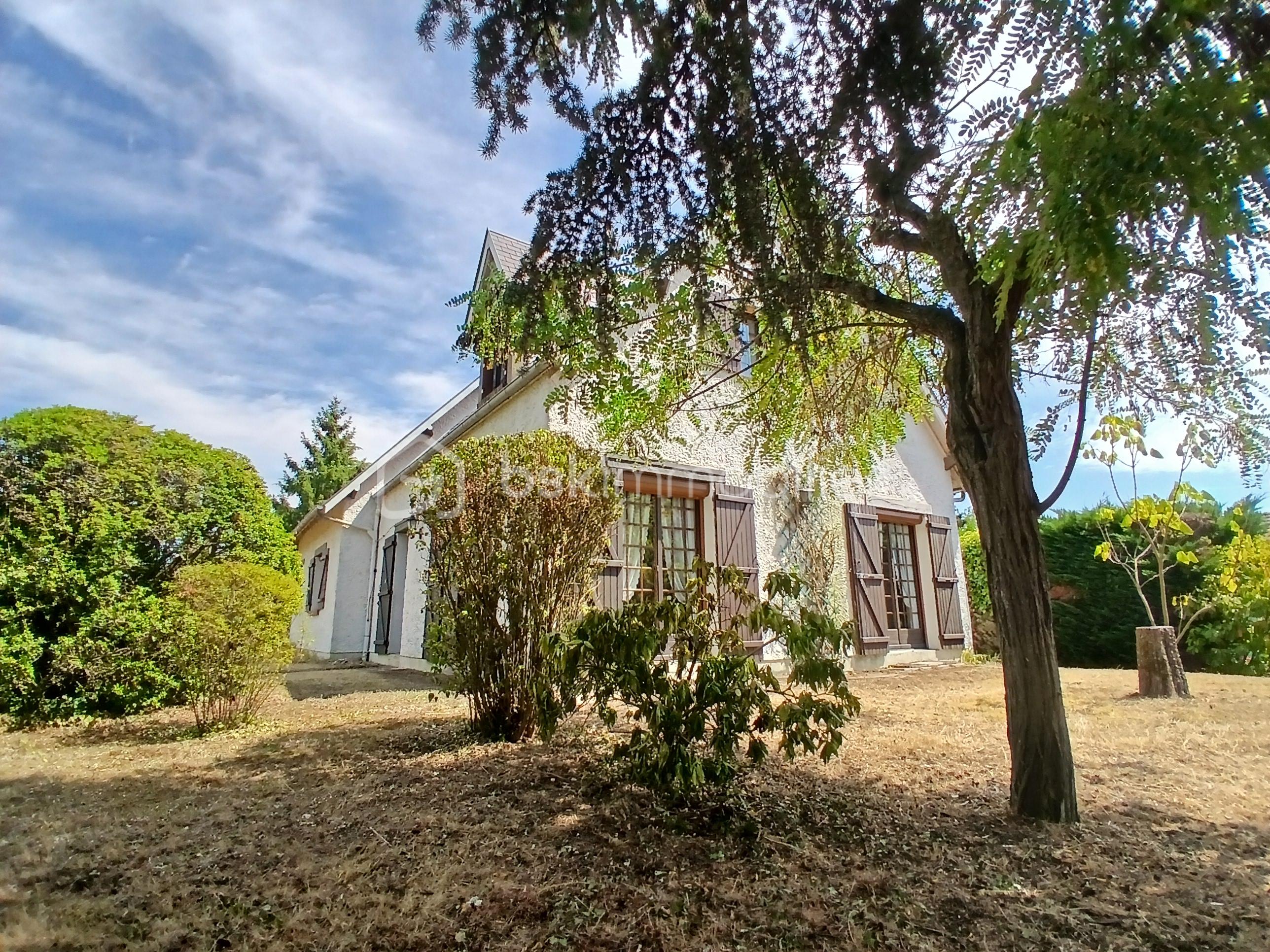 Maison 6 pièces 148 m² · à Saint-Martin-d'Abbat · 148 m² · 249 500 €