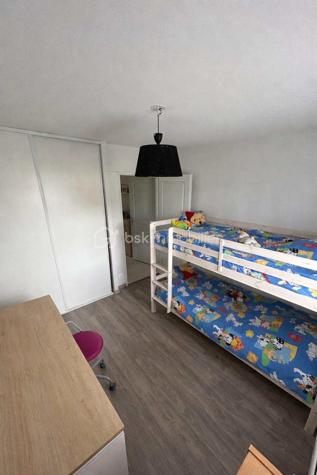 chambre avec placard.jpeg