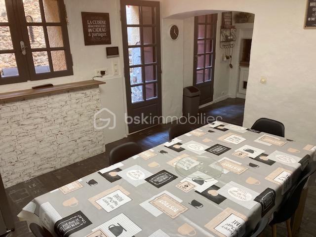 Maison de village de 180 m² - Maison de village avec patio et garage Bouleternere (61).jpg