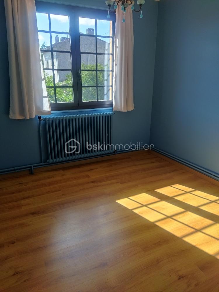 Maison ancienne de 148 m² - CHAMBRE 2.jpg