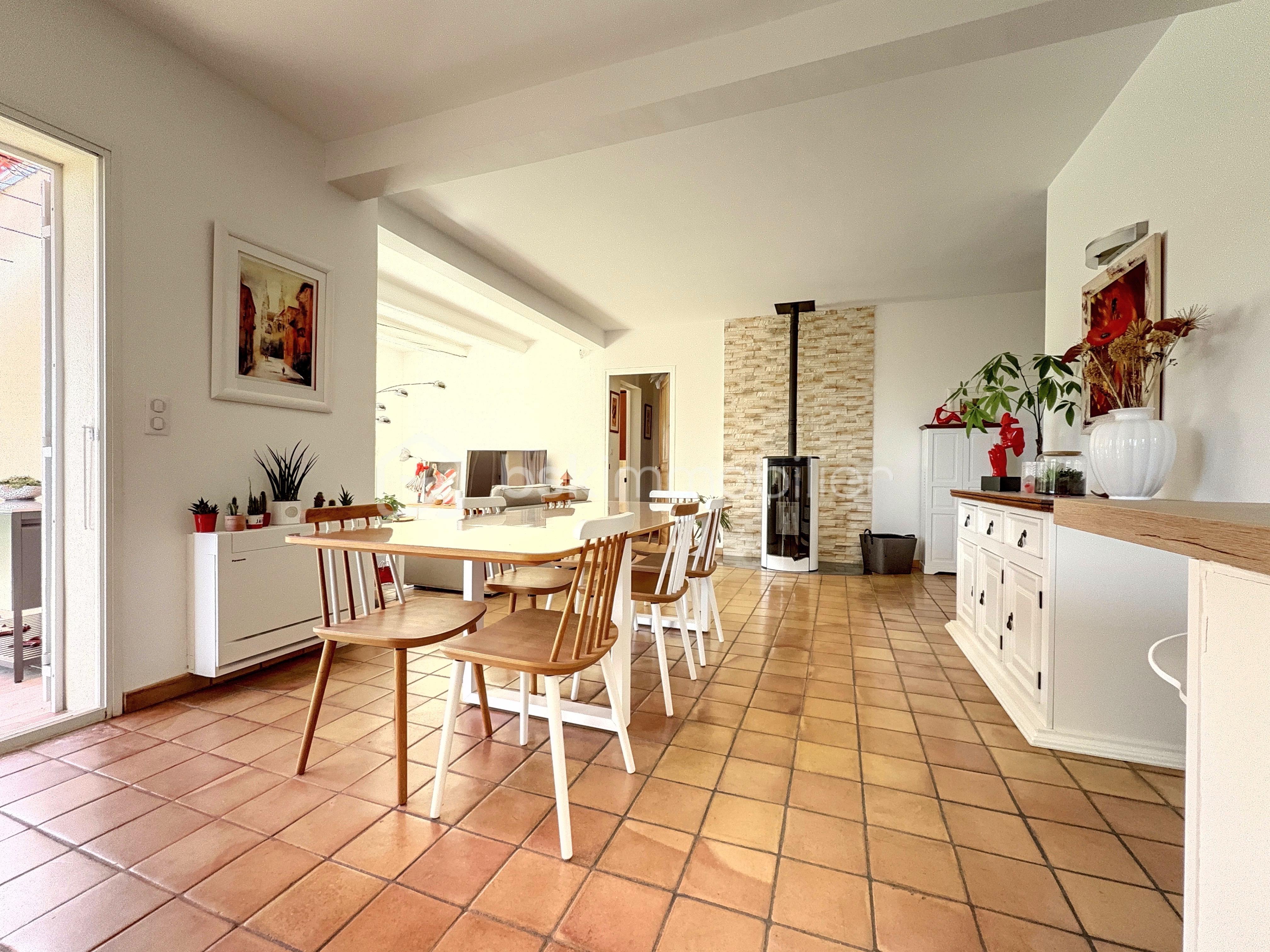 Maison de 125 m² - 73072642-B1C6-F51B-891E-0CE38EFCCE73.jpg