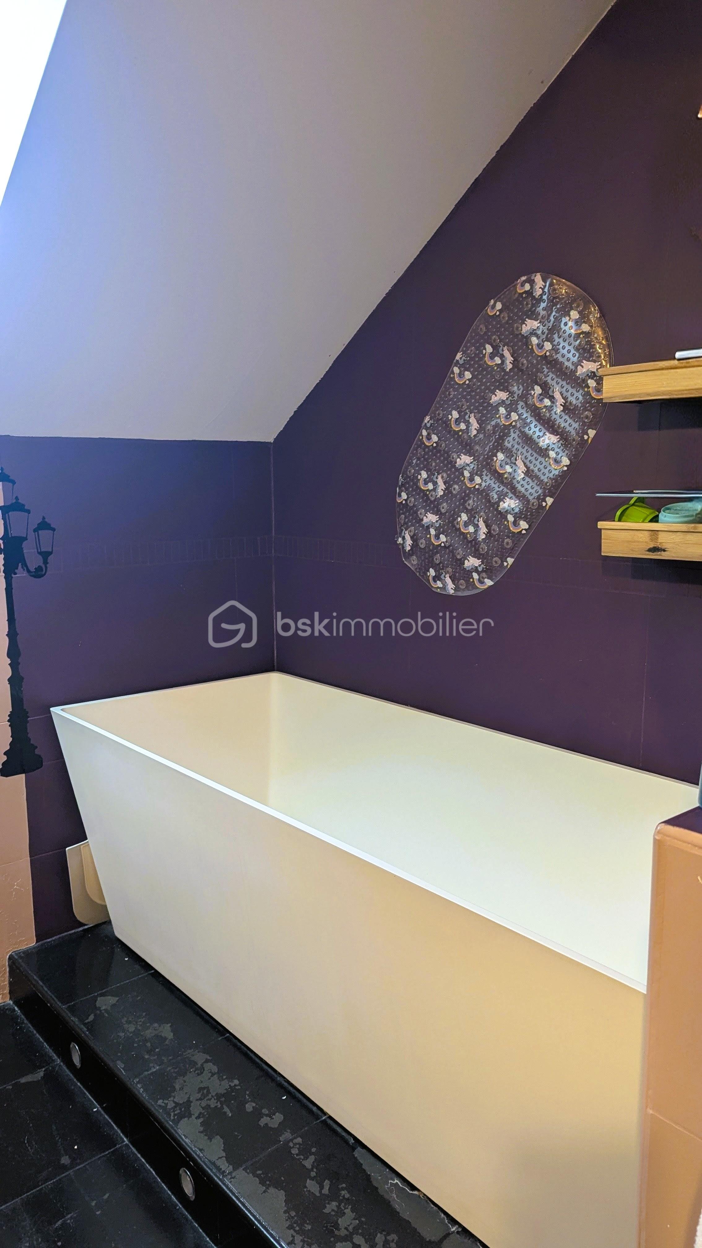 Maison traditionnelle de 145 m² - salle de bain.jpg