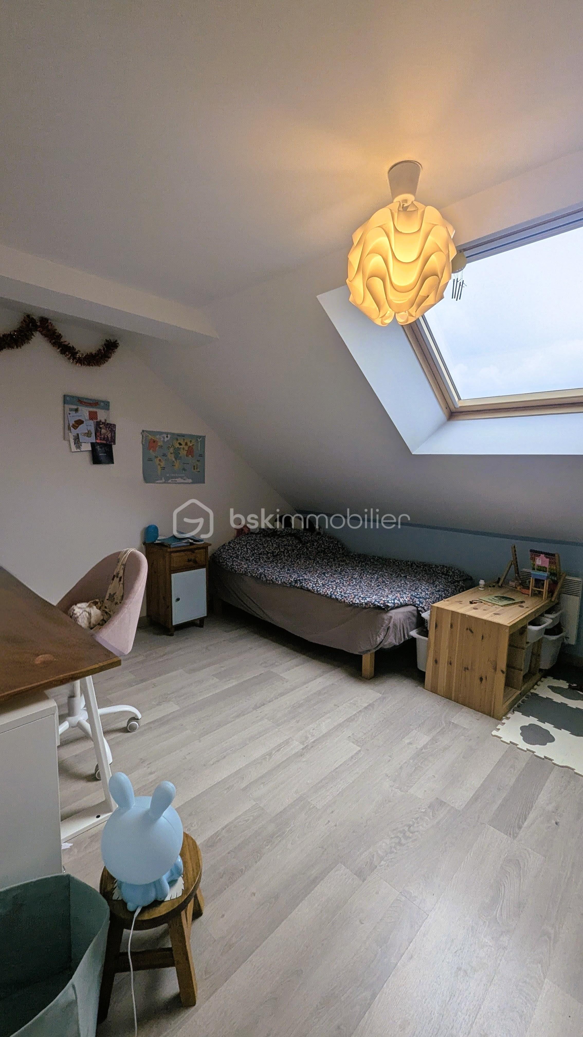 Maison traditionnelle de 145 m² - chambre enfant.jpg