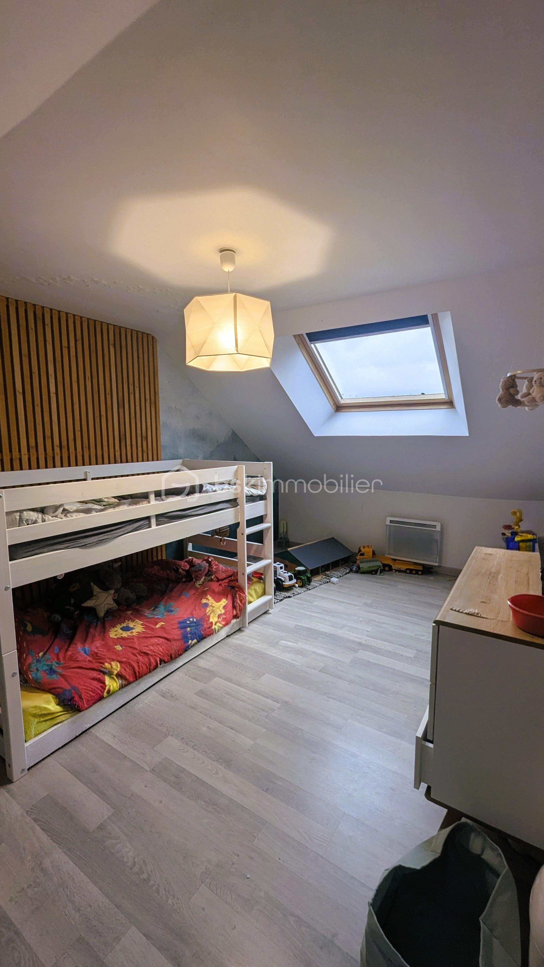 Maison traditionnelle de 145 m² - chambre enfant2.jpg