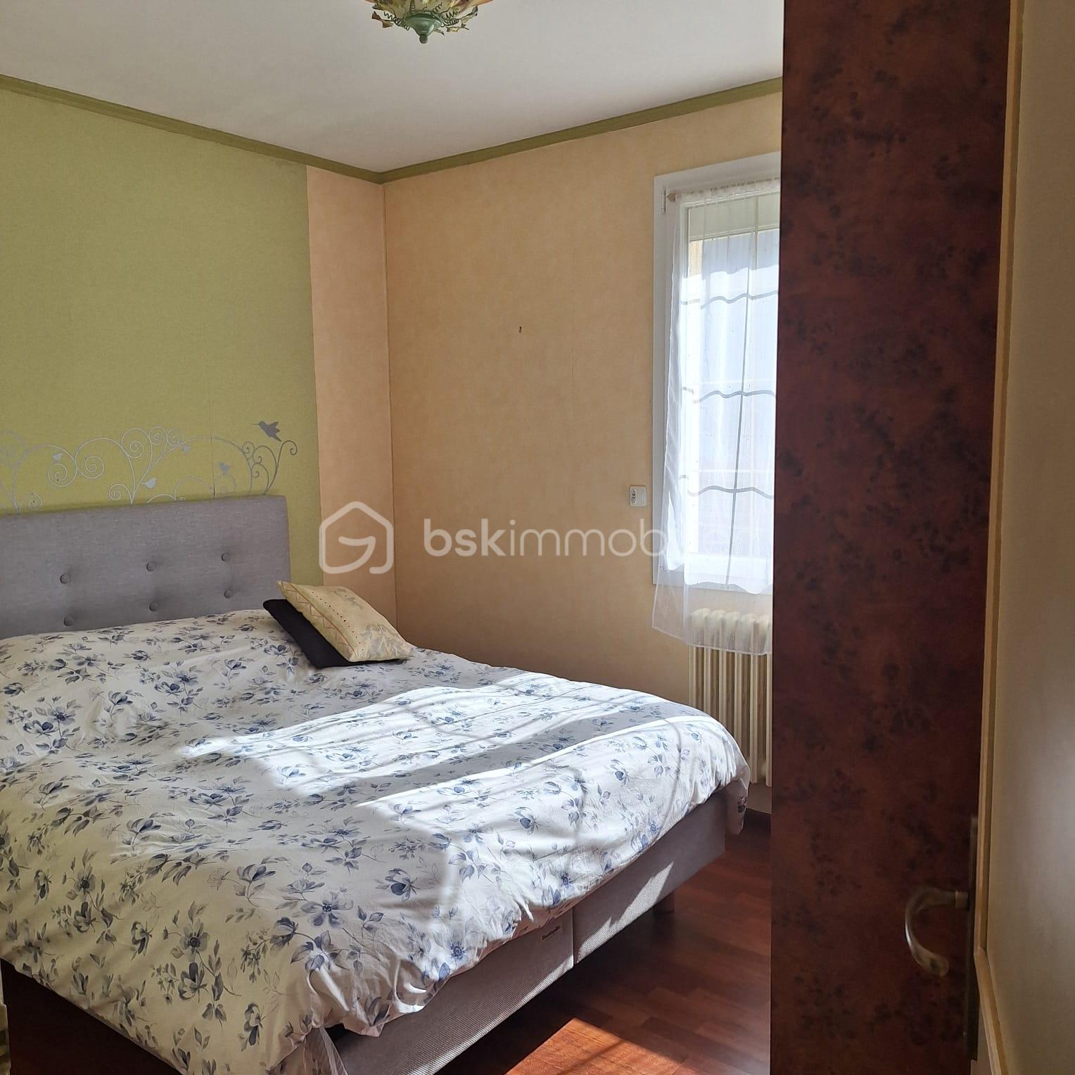 Pavillon de 90 m² - 7e1d54a0-51a5-46ff-b9ab-5307b06d31ea.jpeg