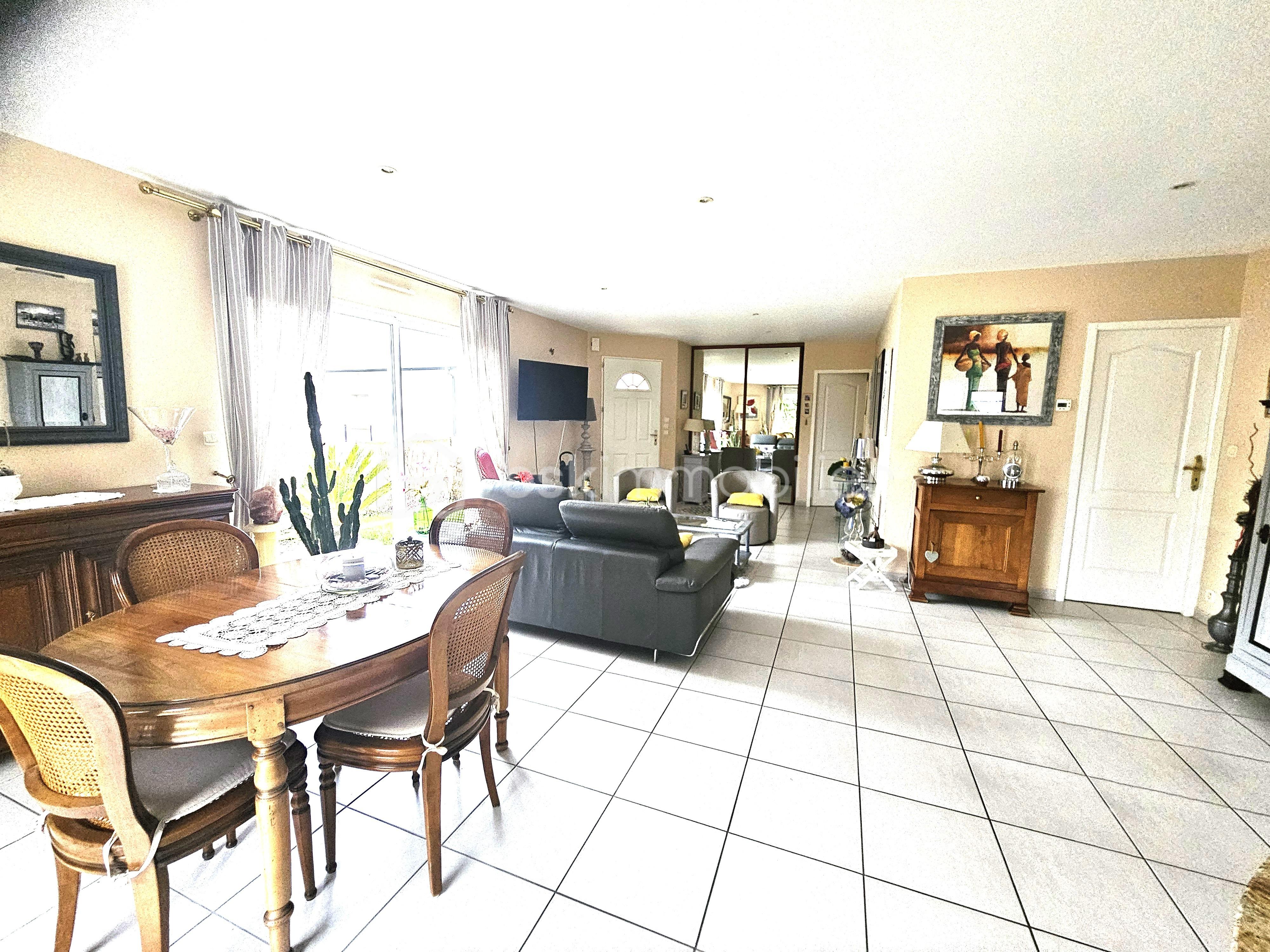 Maison traditionnelle de 90 m² - 1 SAFFRE.jpg