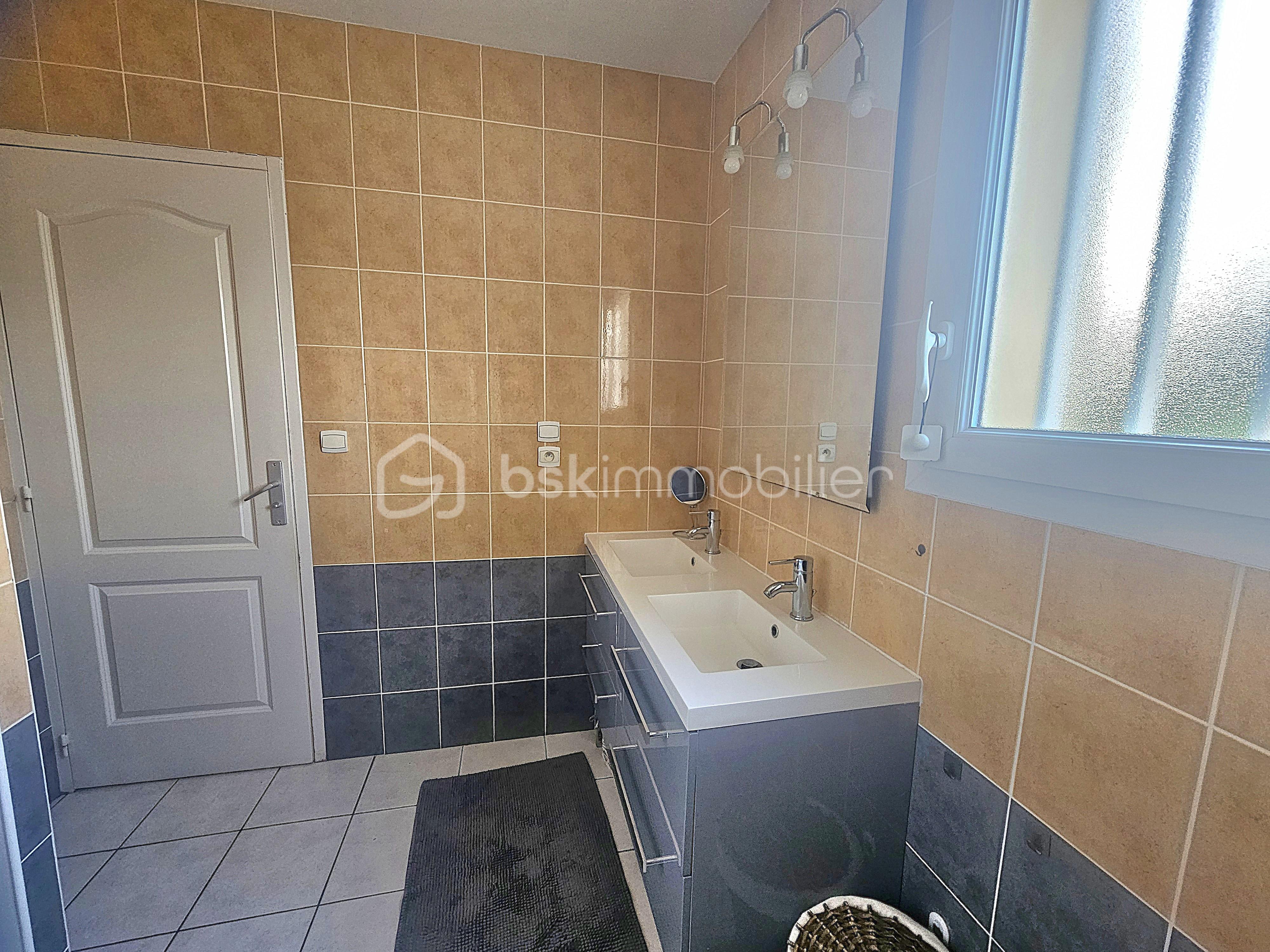 Maison traditionnelle de 90 m² - 4 SAFFRE.jpg