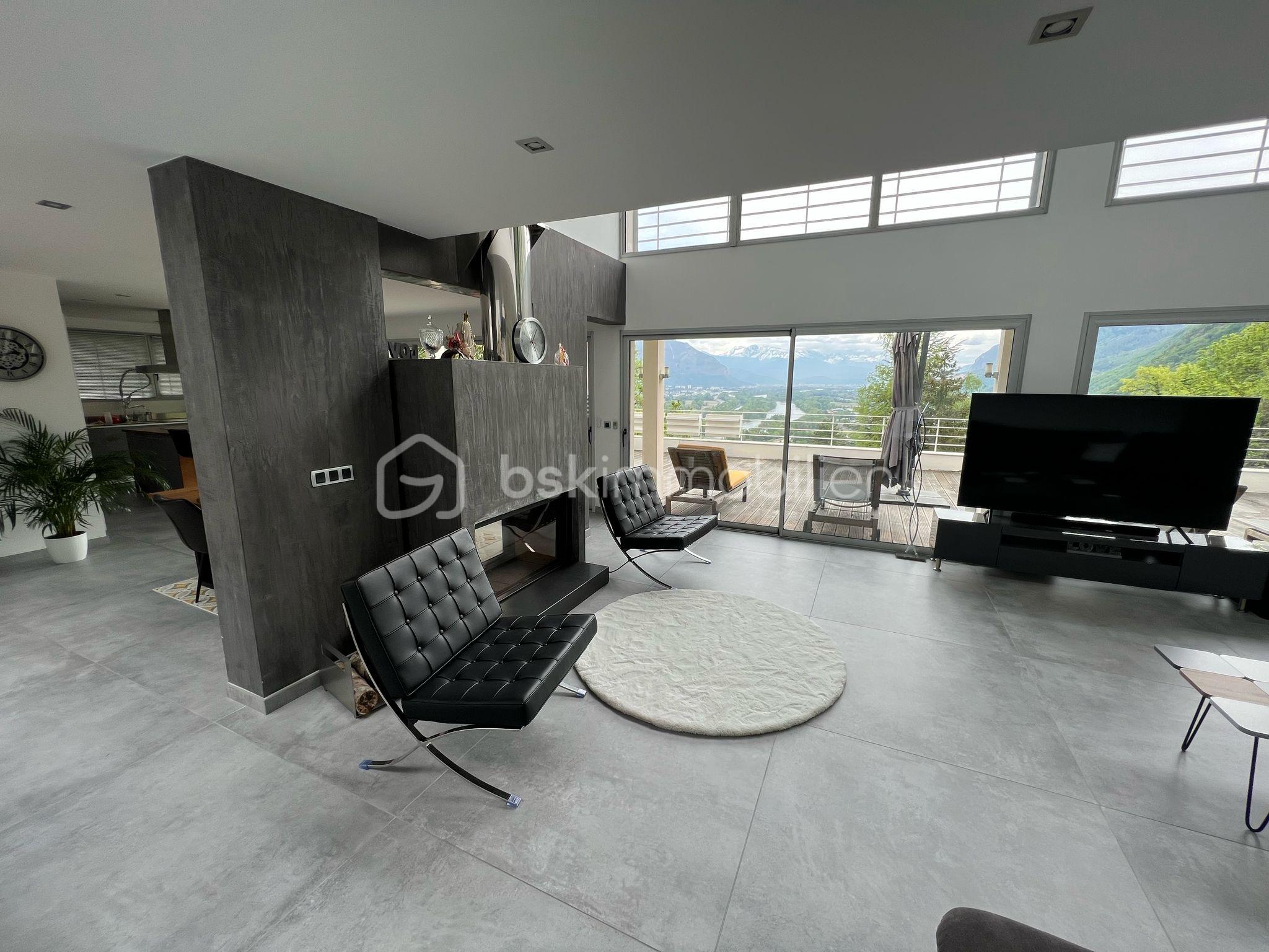 Maison de 335 m² - aebd291b-58b6-4824-91c8-f2e67e4452bd.jpeg
