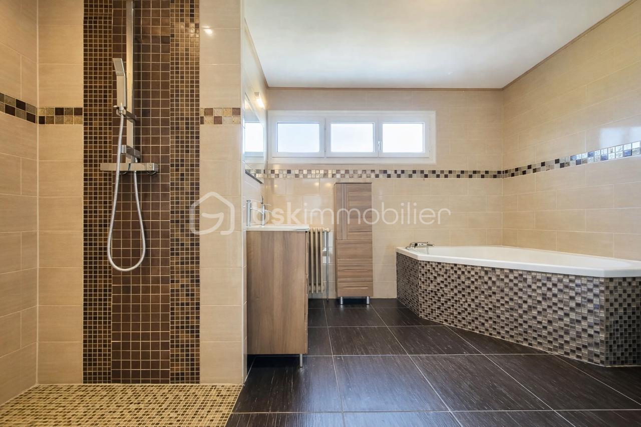 Propriete de 180 m² - A89261F2-A954-4A74-9A57-A28E6D16A938.PNG