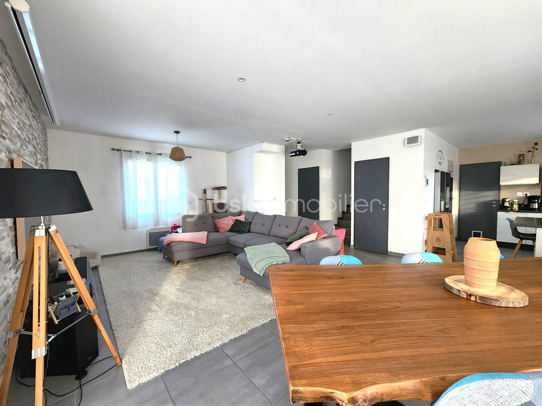 Villa de 107 m² - 34cae227-cc04-4bc1-af1e-fe0fc092a238.jpg