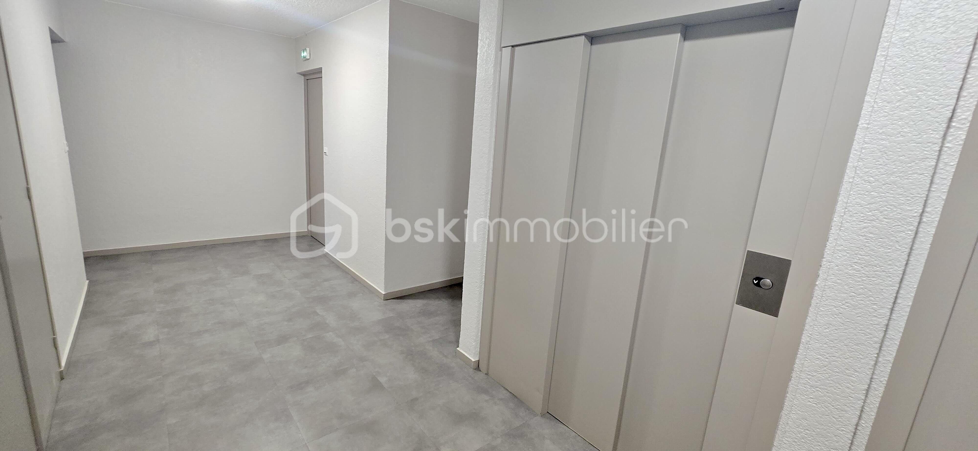 Appartement de 67,37 m² - Hall ascenseur 2.jpeg
