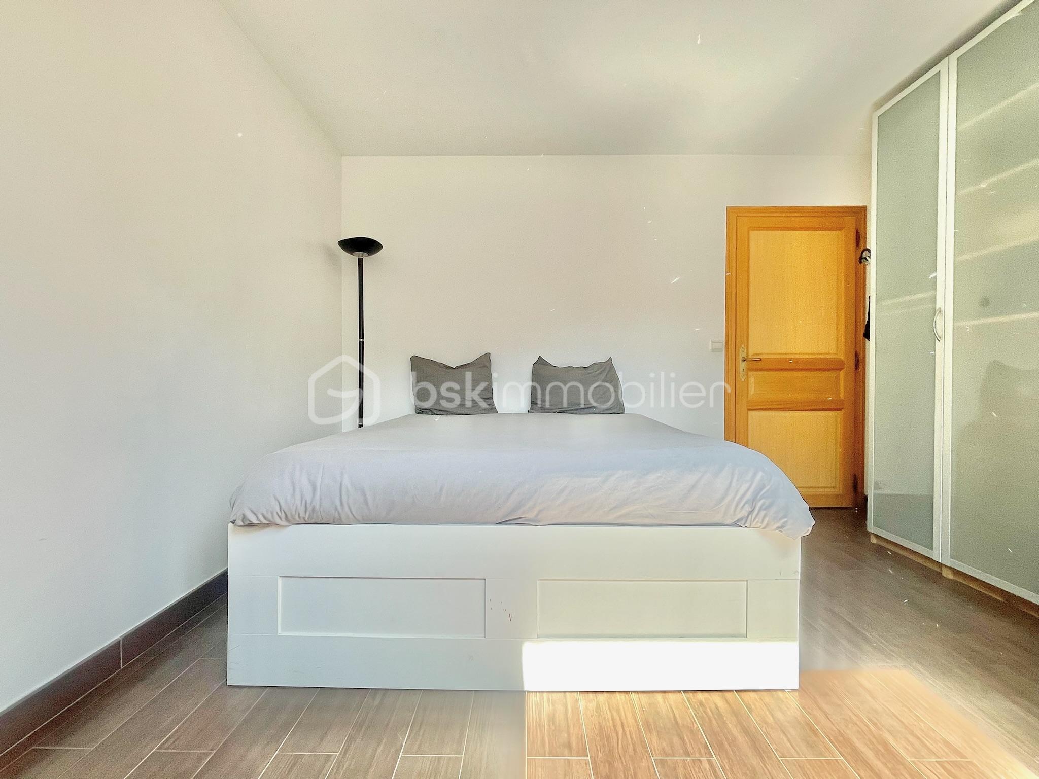 Demeure de 324 m² - CHAMBRE 2.JPG