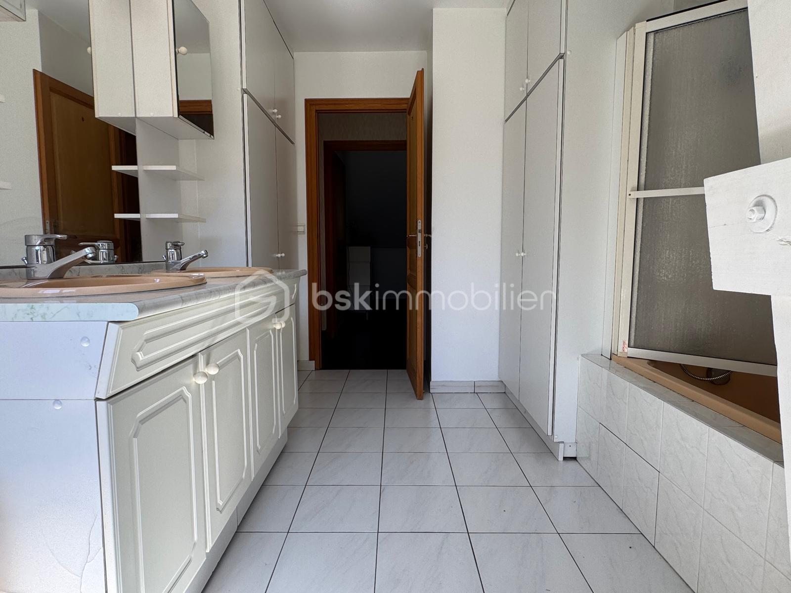 Demeure de 324 m² - PHOTO-2025-10-27-00-49-55 (1).jpg