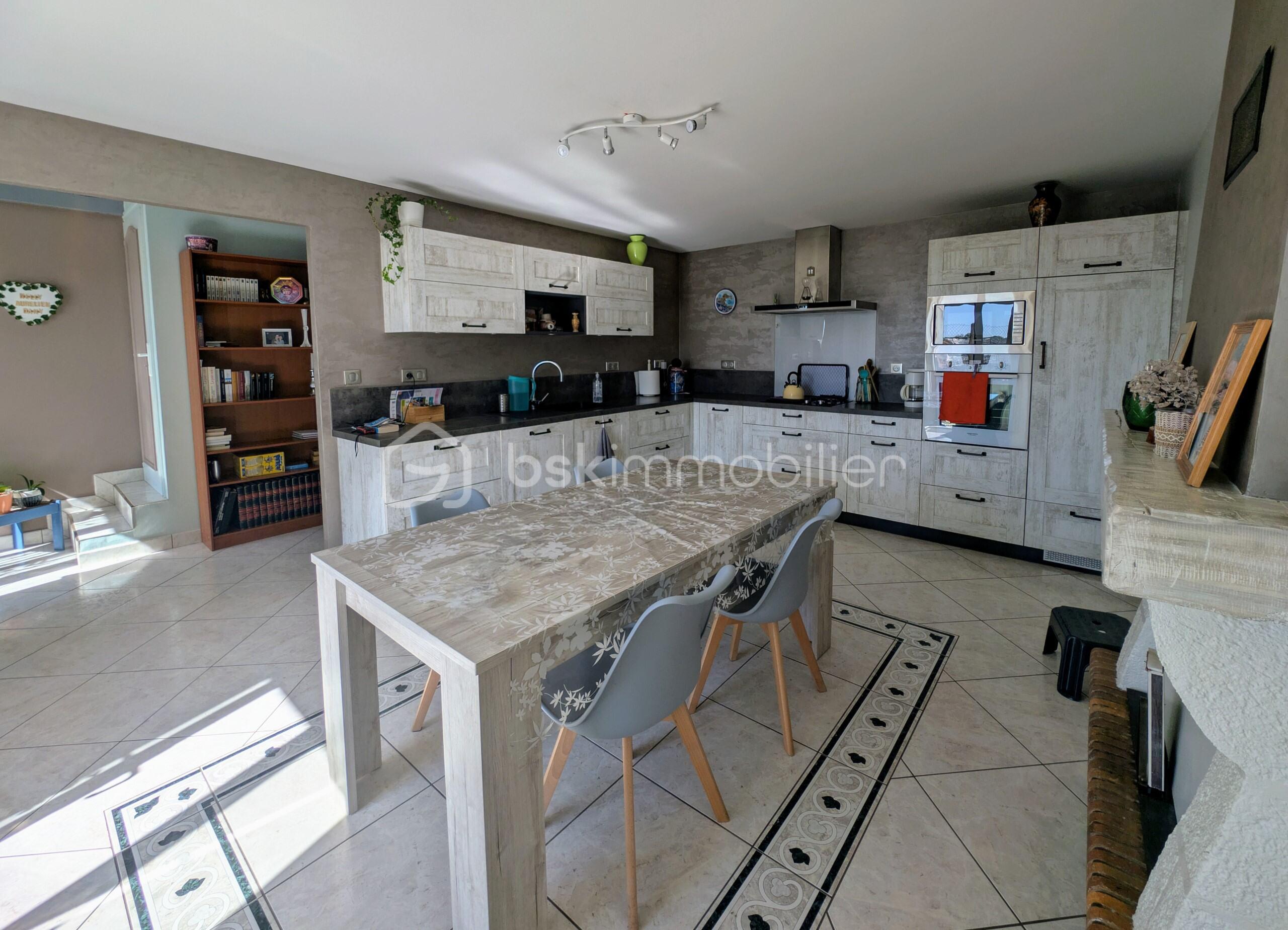 Maison de 145 m² - 3de6dc2c-07c2-4213-b043-ab29dead4de4.jpg