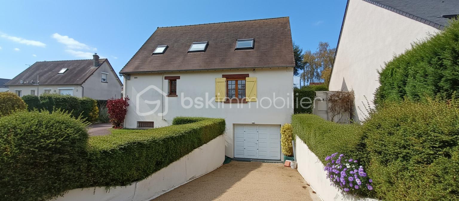 Maison traditionnelle de 125,72 m² - arriere maison descente sous sol modifiée.png