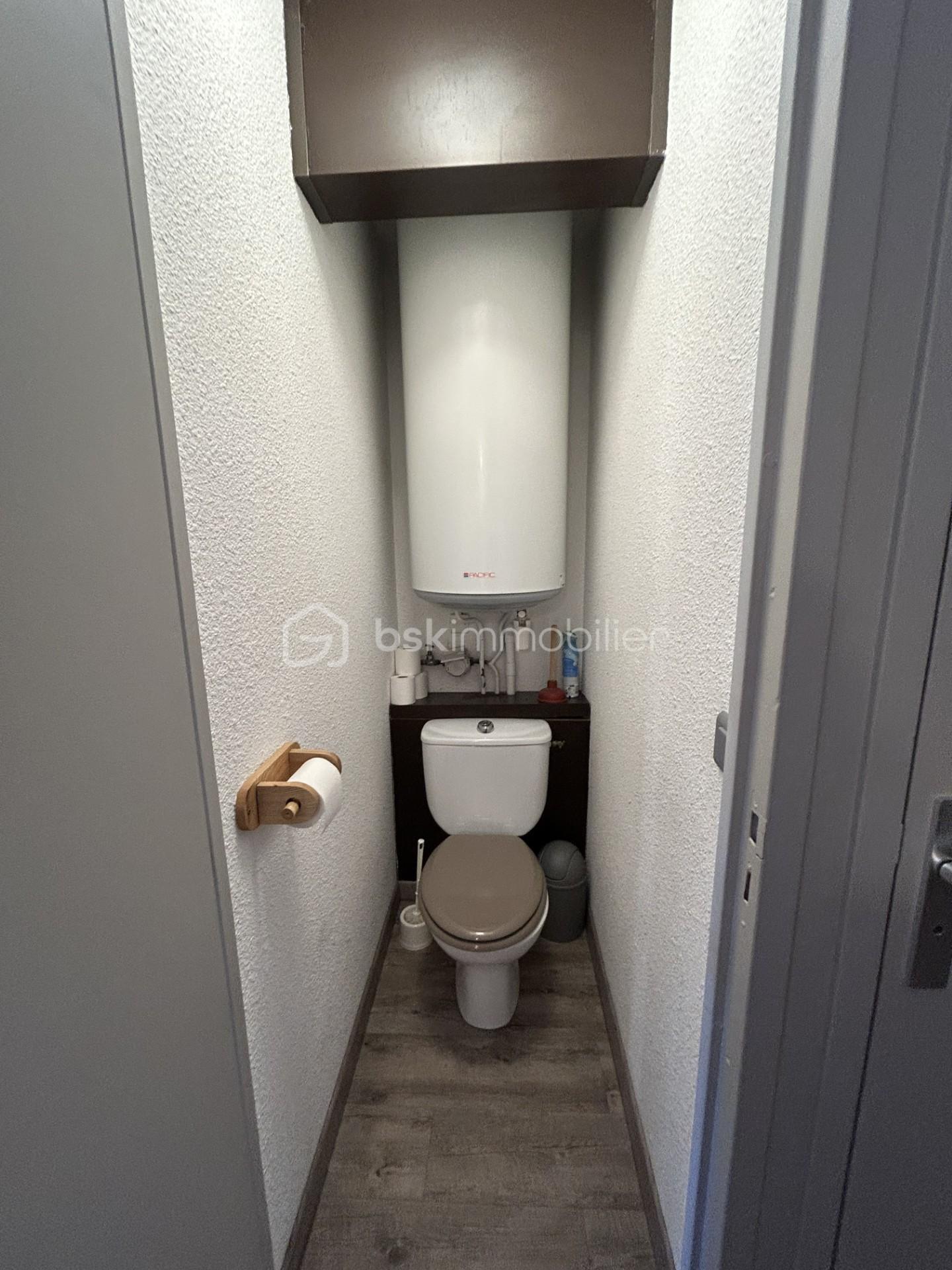 Appartement de 24,63 m² - wc independant.jpg
