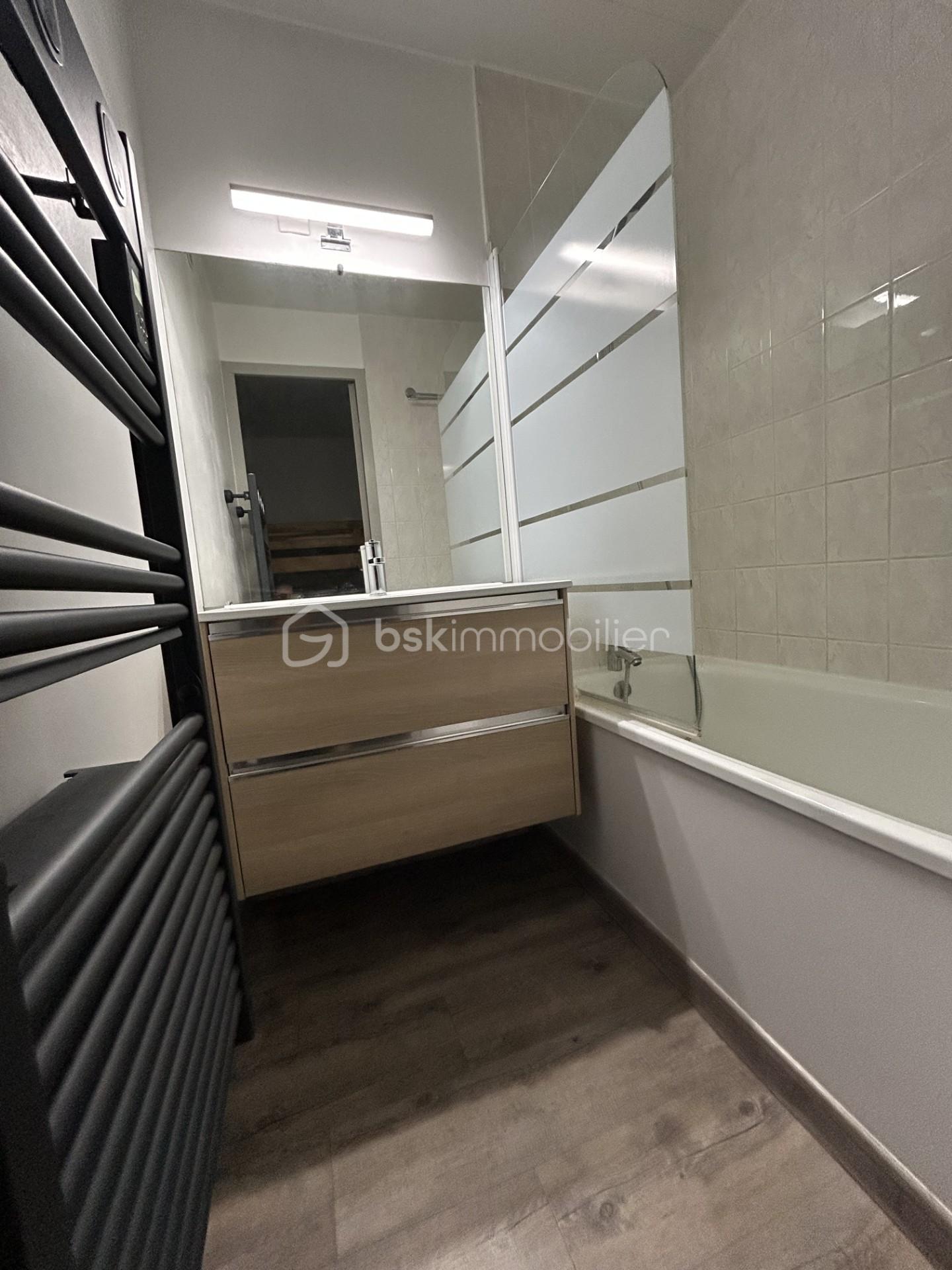 Appartement de 24,63 m² - sdb.jpg