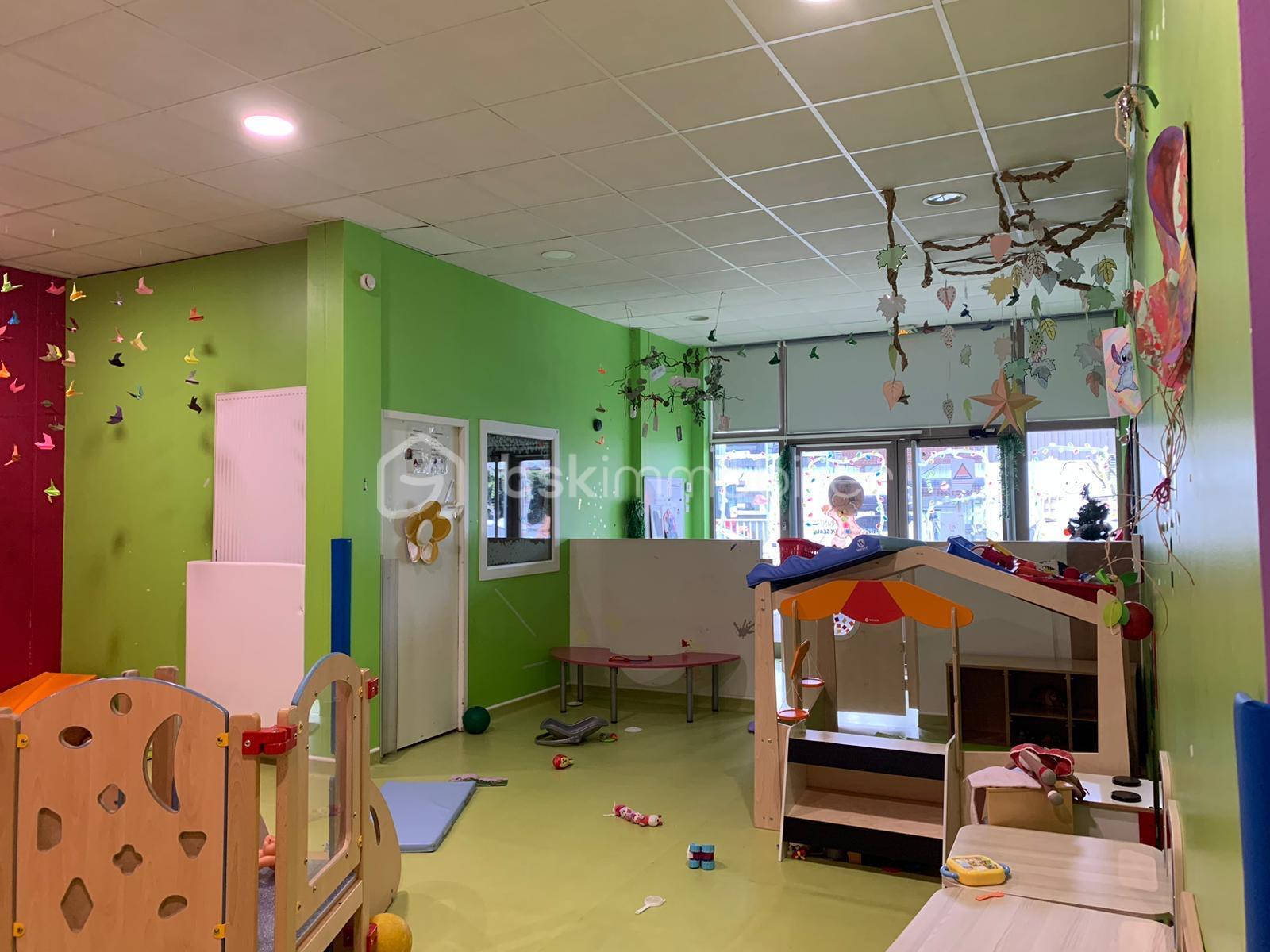 Local commercial de 210 m² - 4dd6bb79-bc8c-457c-8603-2d9b6e5ab340.JPG