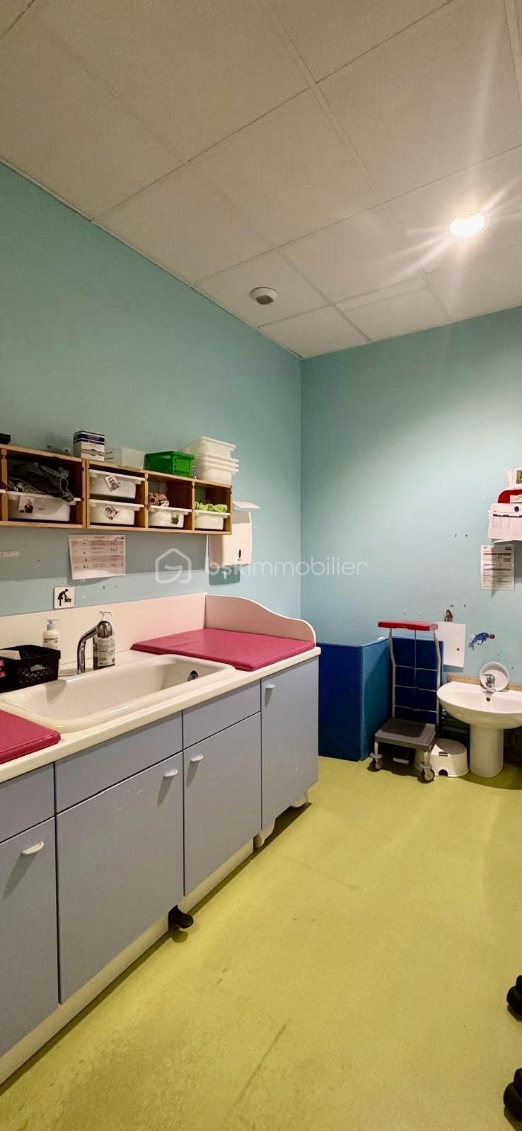 Local commercial de 210 m² - 97b1c808-96b5-43c4-adbe-7f5c19882d93 2.jpg