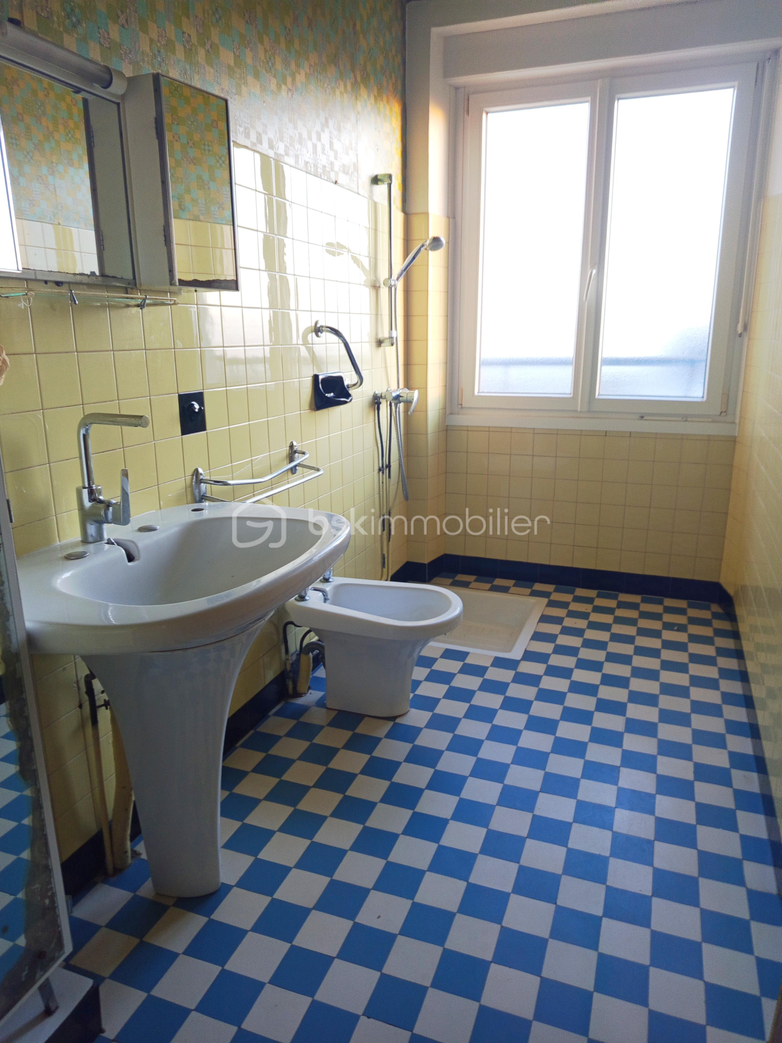 Maison de 140 m² - salle de bain.jpg