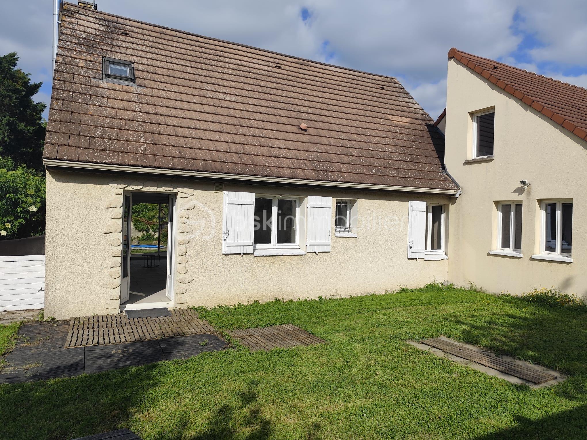 Maison traditionnelle de 110 m² - PHOTO-2025-09-29-18-49-42 3.jpg