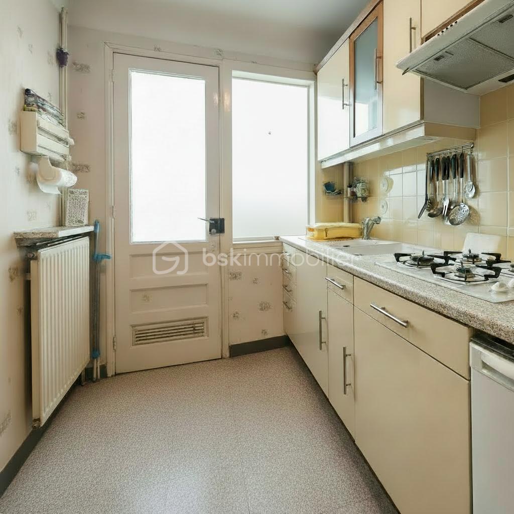 Cuisine vidée à 85%  Nano Banana-2026-03-28-17-34-53.png