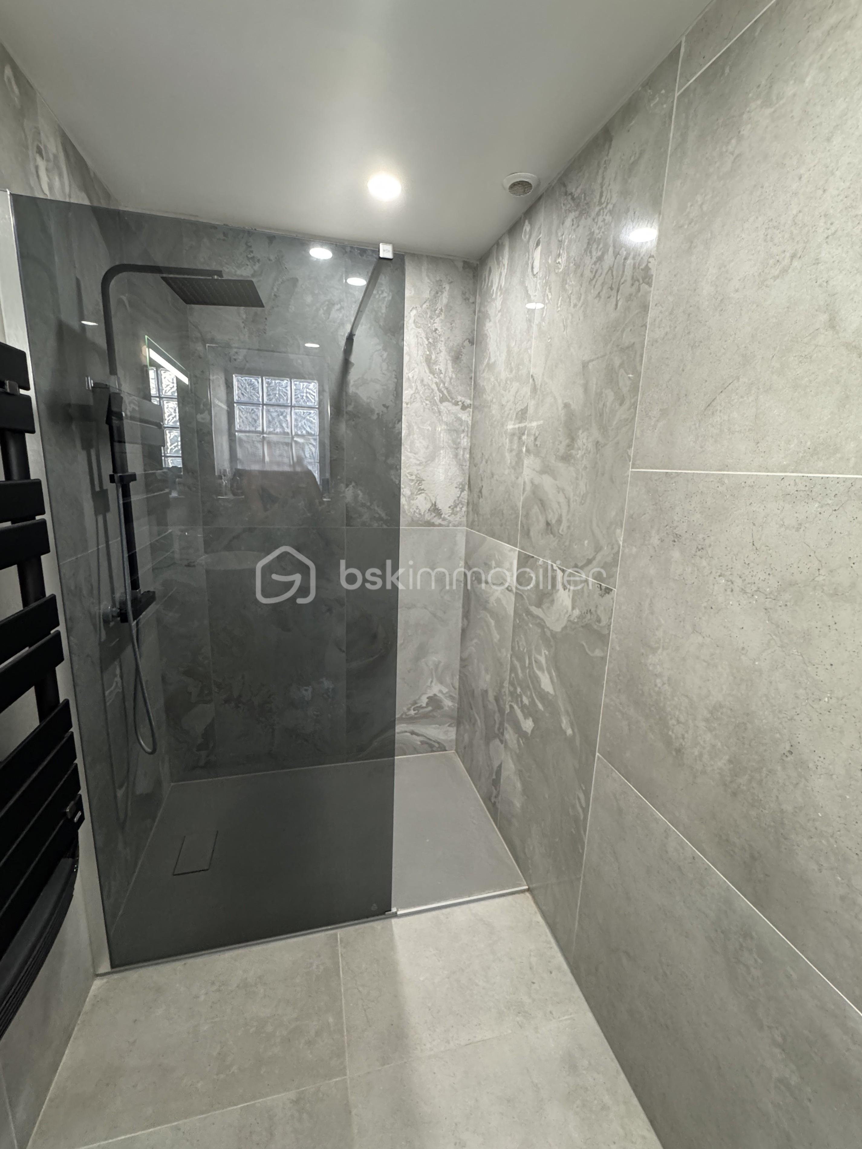 Maison de 98 m² - Salle d'eau.JPG