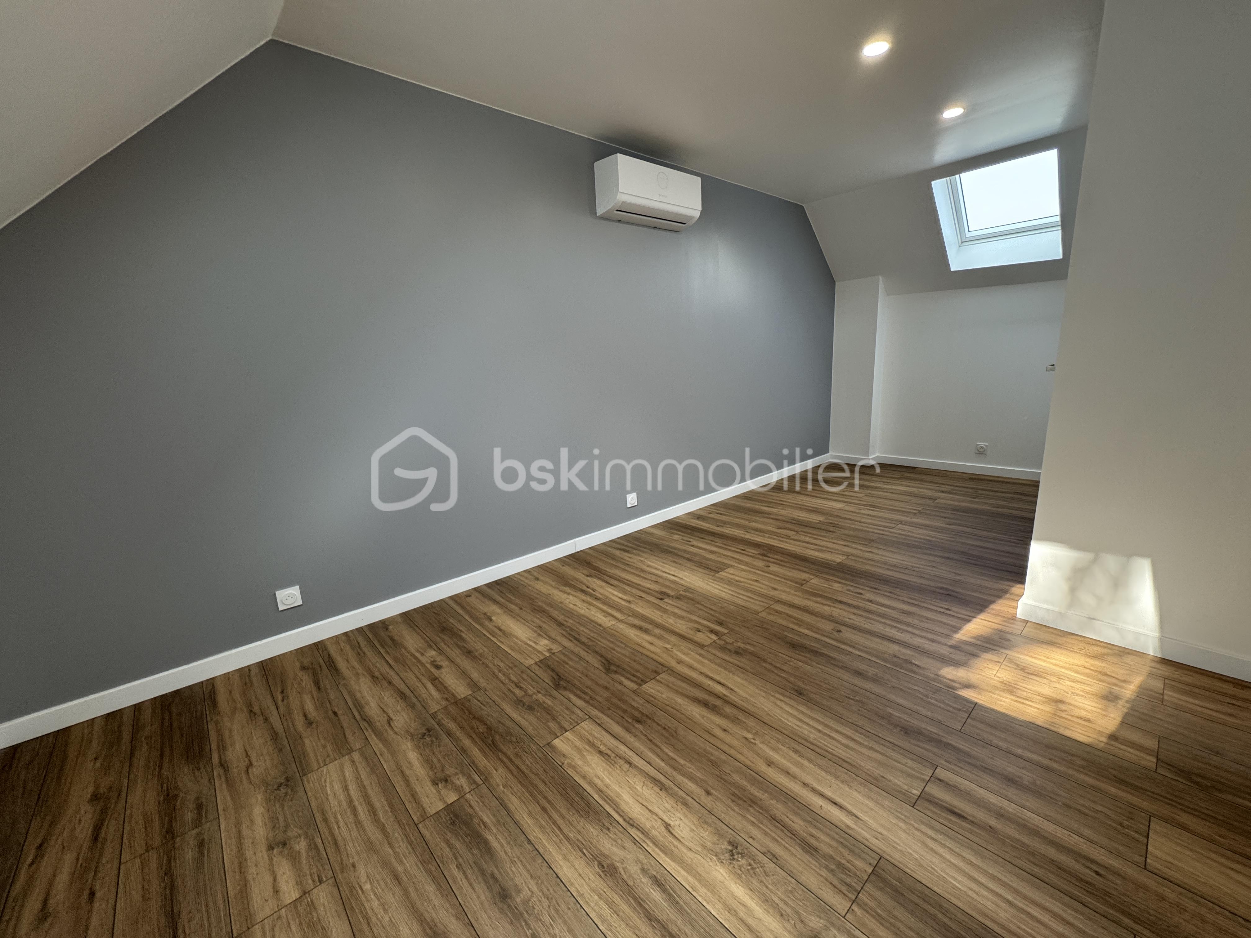 Maison de 98 m² - chambre 1.JPG