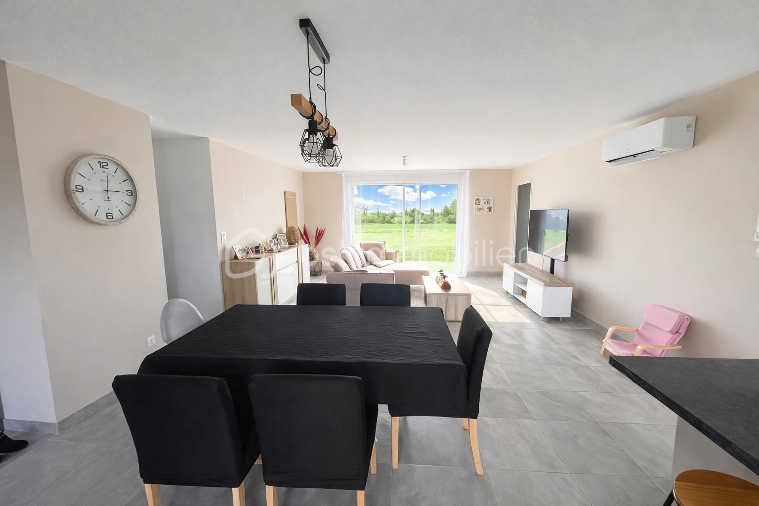 Maison traditionnelle de 104,84 m² - A59587D9-D864-4BA1-BE17-C2612D60B2E7.png