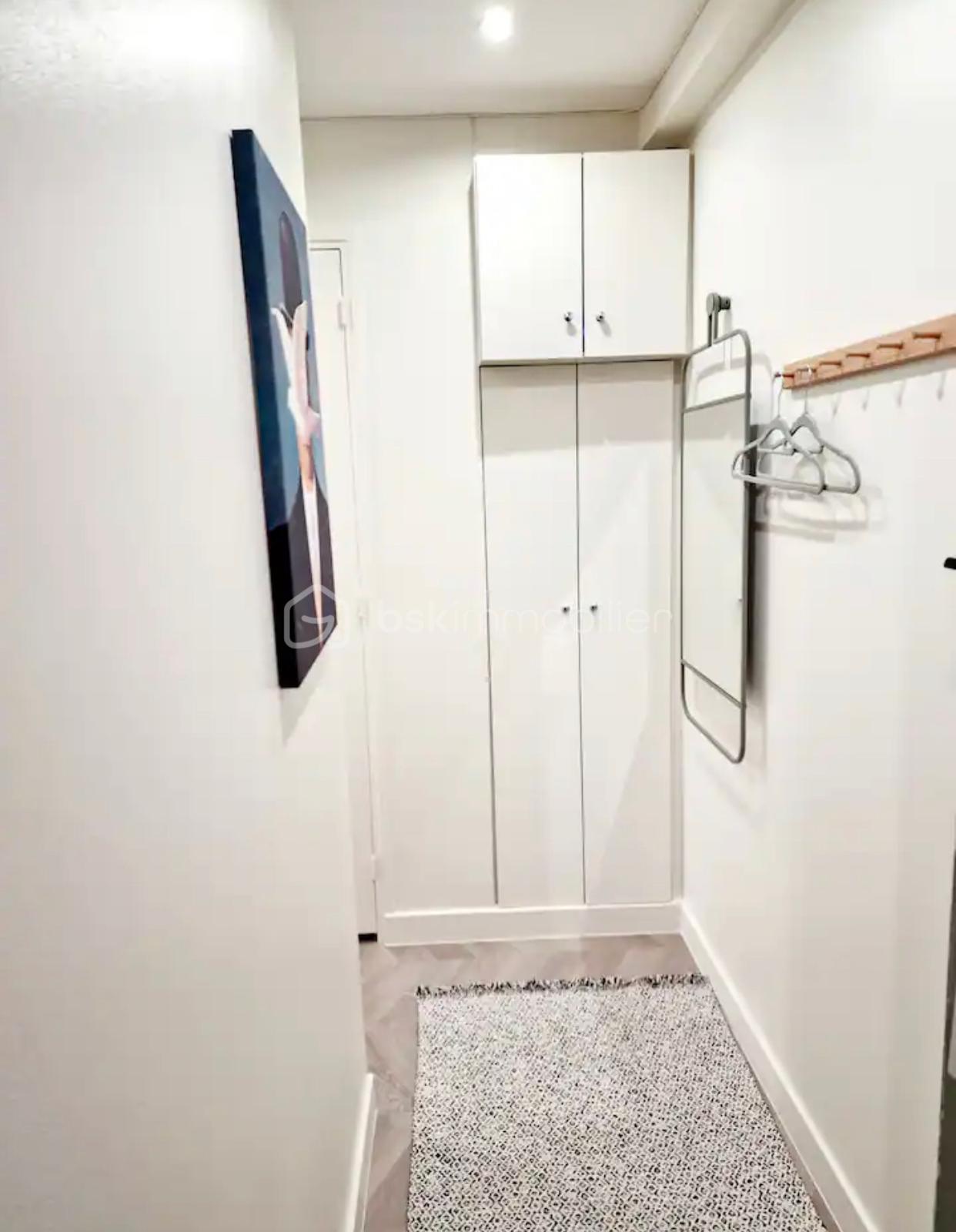 Studette de 11,56 m² - PHOTO-2024-11-04-21-46-44 2.jpg