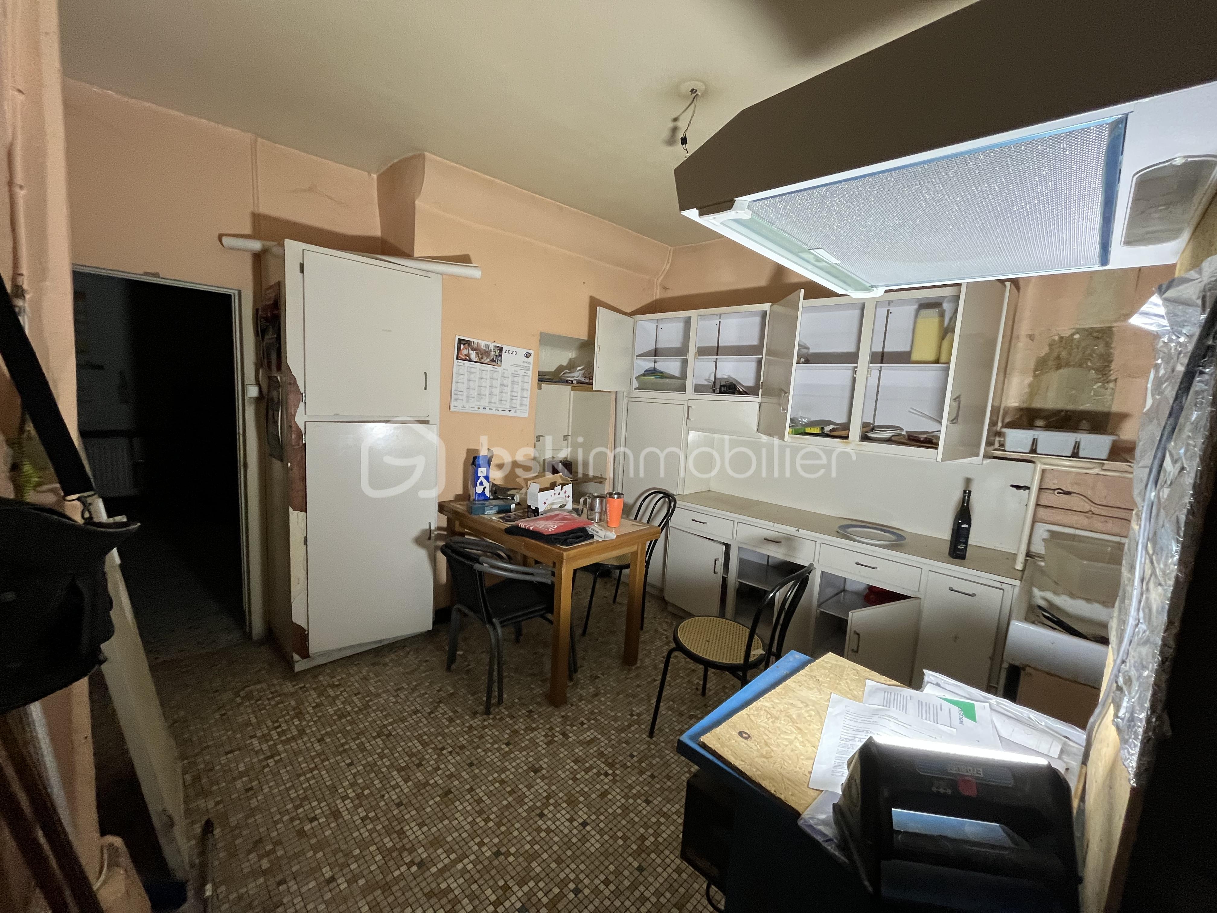 Immeuble mixte de 242 m² - tempImagewbtSY8.png