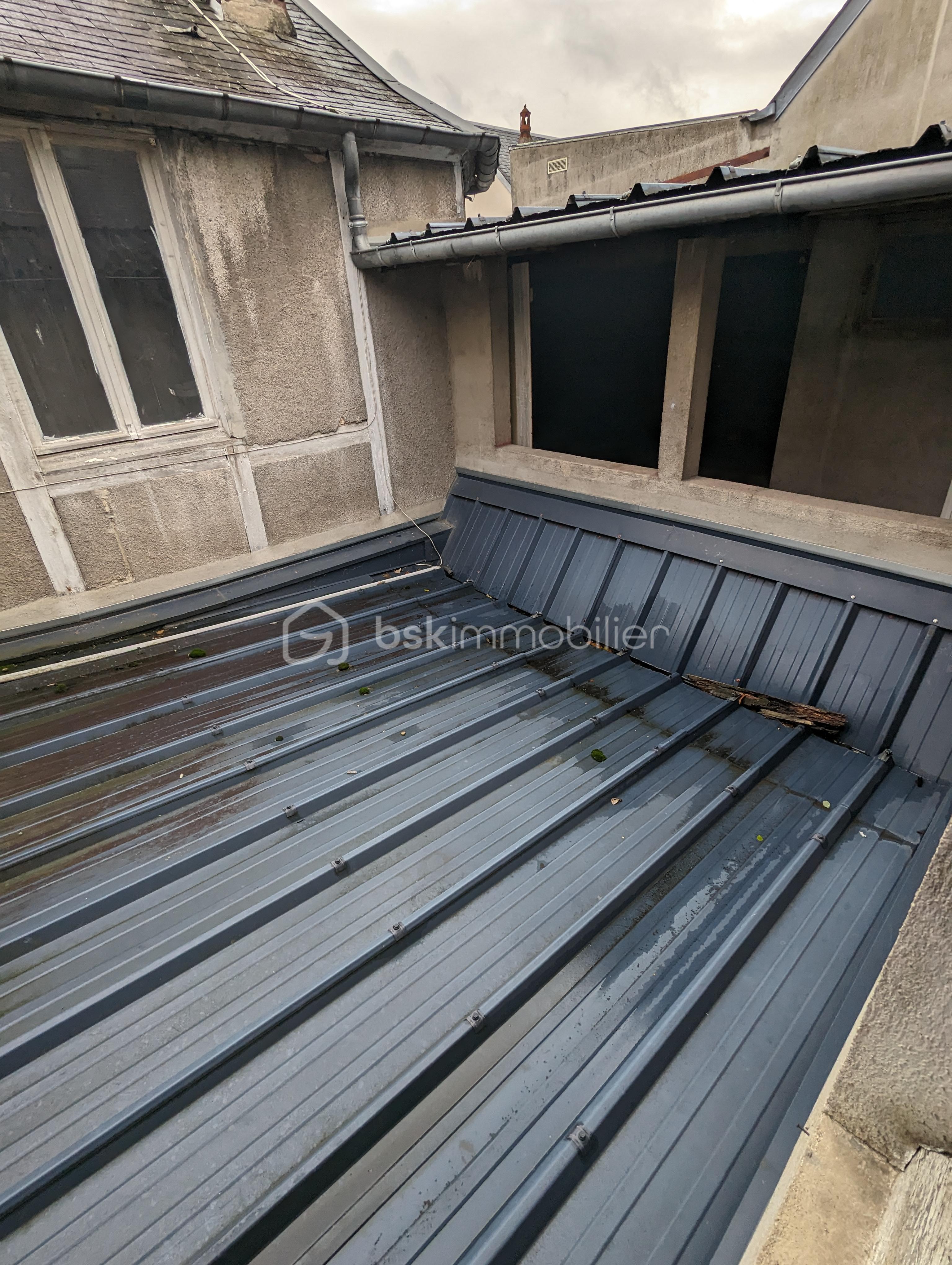 Immeuble mixte de 242 m² - PXL_20231121_144208223.jpg