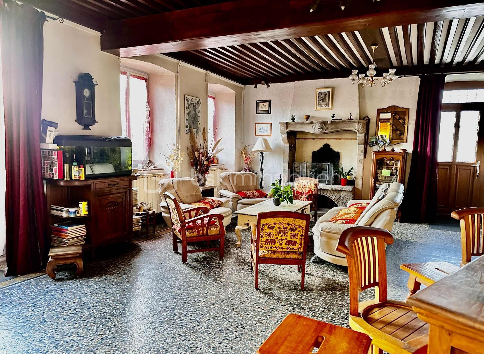 Maison ancienne de 290 m² - 3e48e489-c1d8-43ca-885a-6a3fb8fdee7b.jpeg