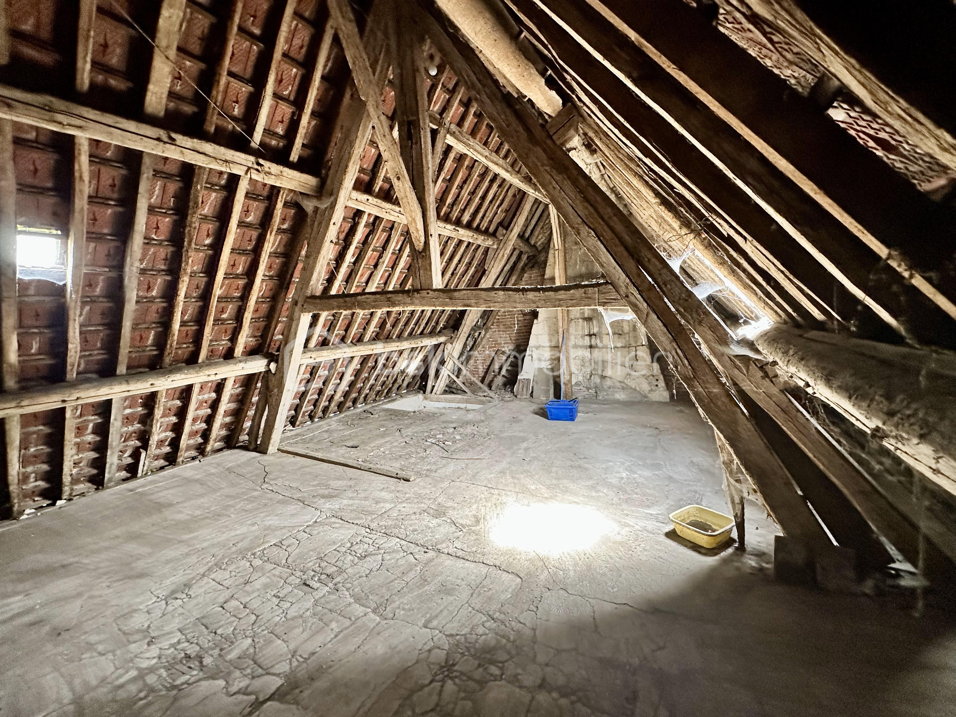 Maison de 107 m² - GRENIER.jpg